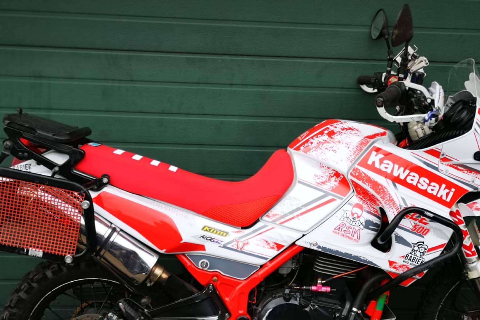 JM Fundas ayuda a tapizar asientos de la moto con estilo personalizado