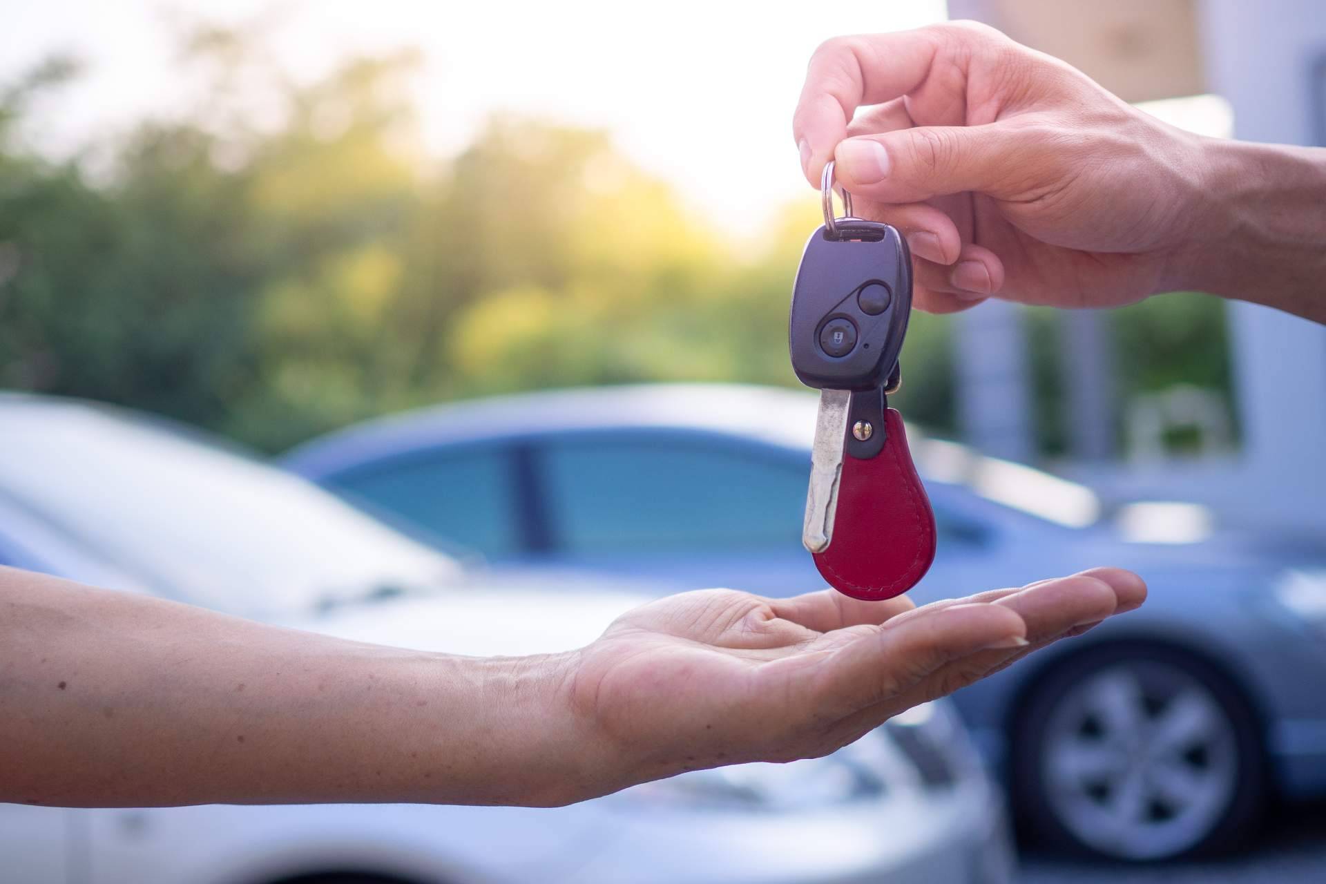 Compraventa de vehículos usados con Anuto