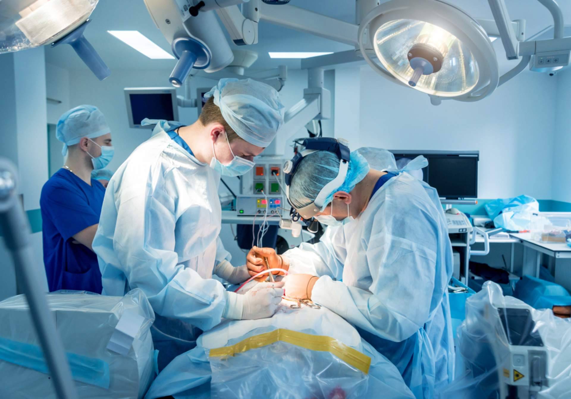 Métodos y tecnología de vanguardia para reducir dolor y traumas por quiste pilonidal