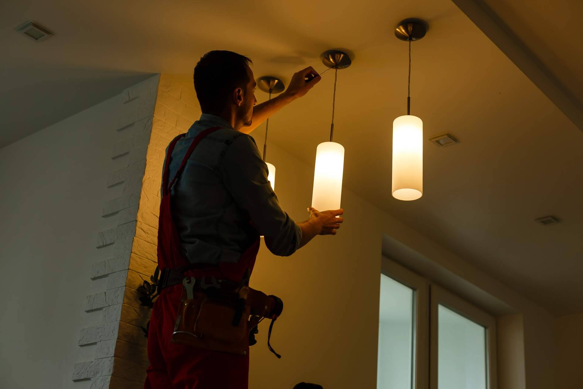 La tienda de electricidad lanza un nuevo catálogo con lámparas de techo LED