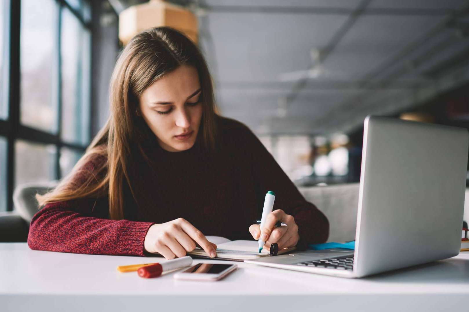 El seminario online para opositores donde enseñan técnicas de estudio de alto rendimiento en directo