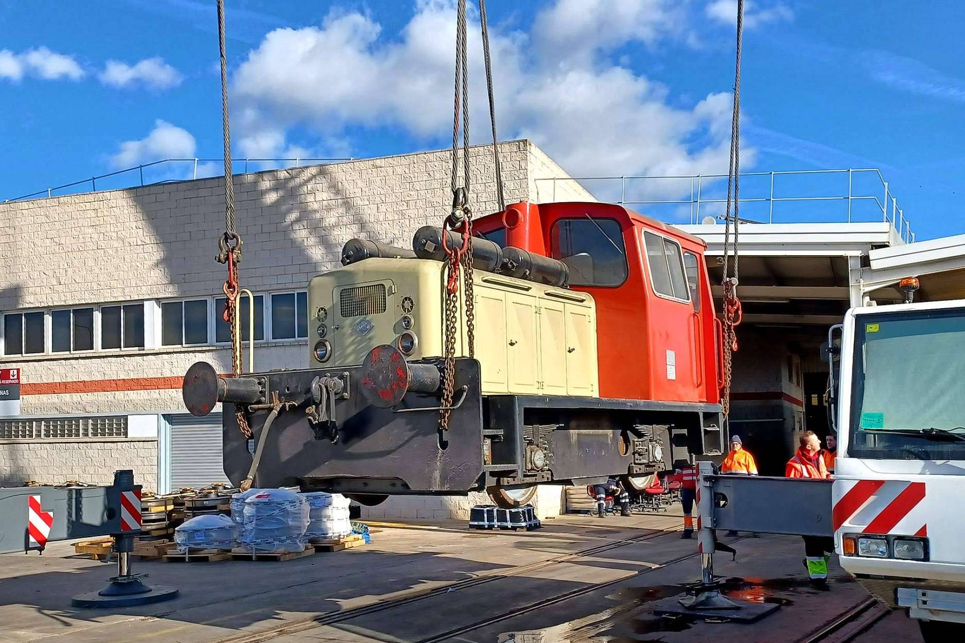 La Fundación del Patrimonio Ferroviario preserva una histórica locomotora de Azucarera Ebro