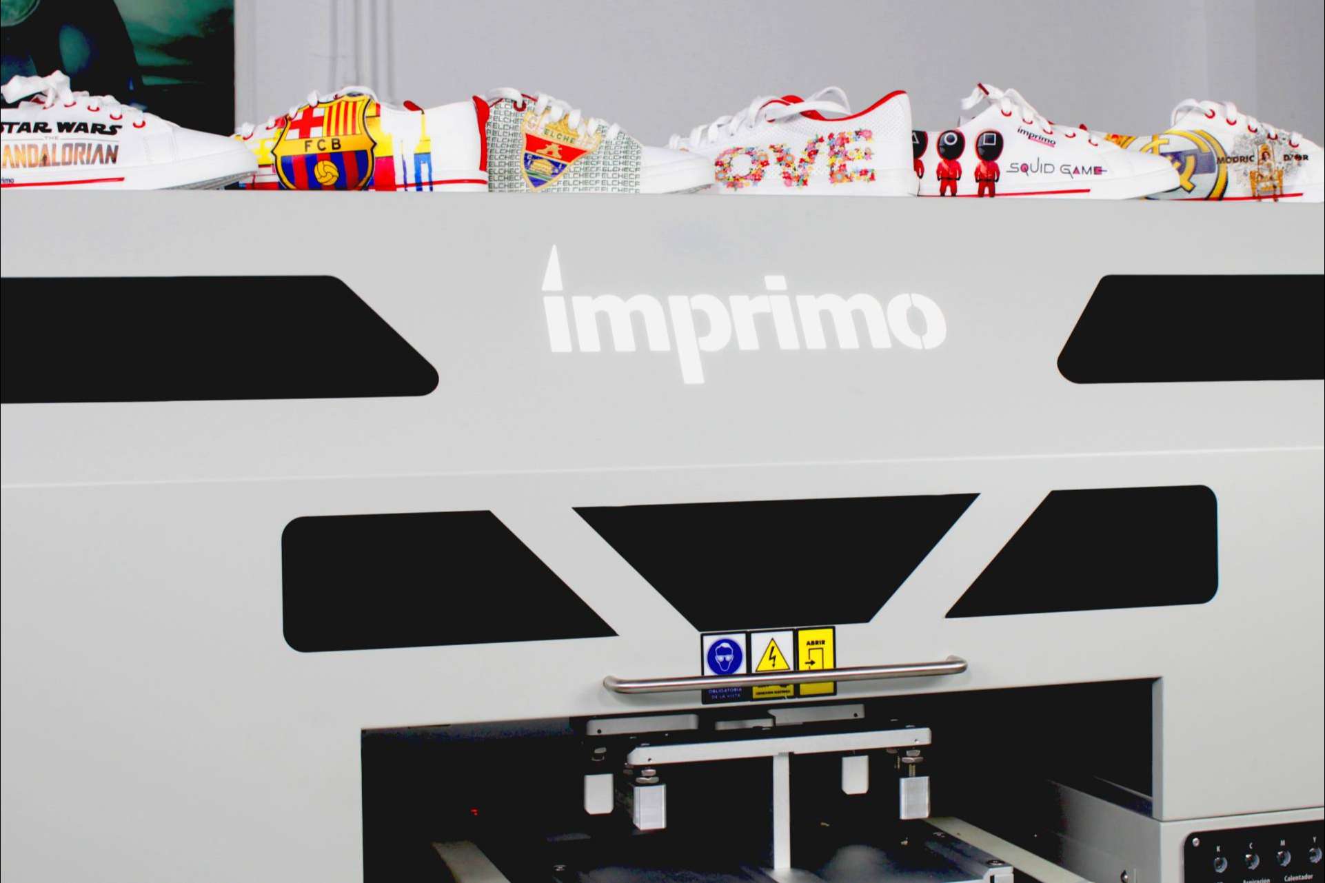 Personalizar calzado con la impresora Minibaby de Imprimo