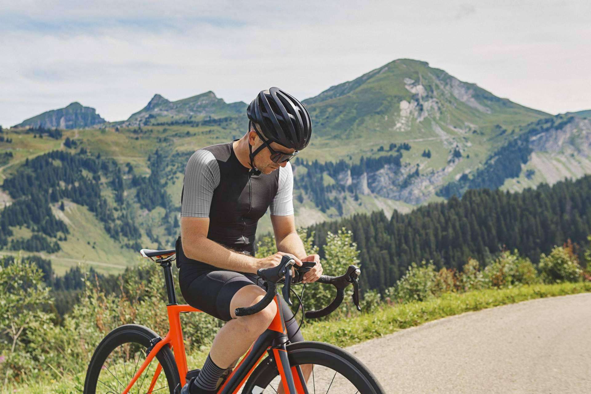 ADN Ciclista ayuda a conocer el estado de forma de un ciclista con su app diario de entrenamiento