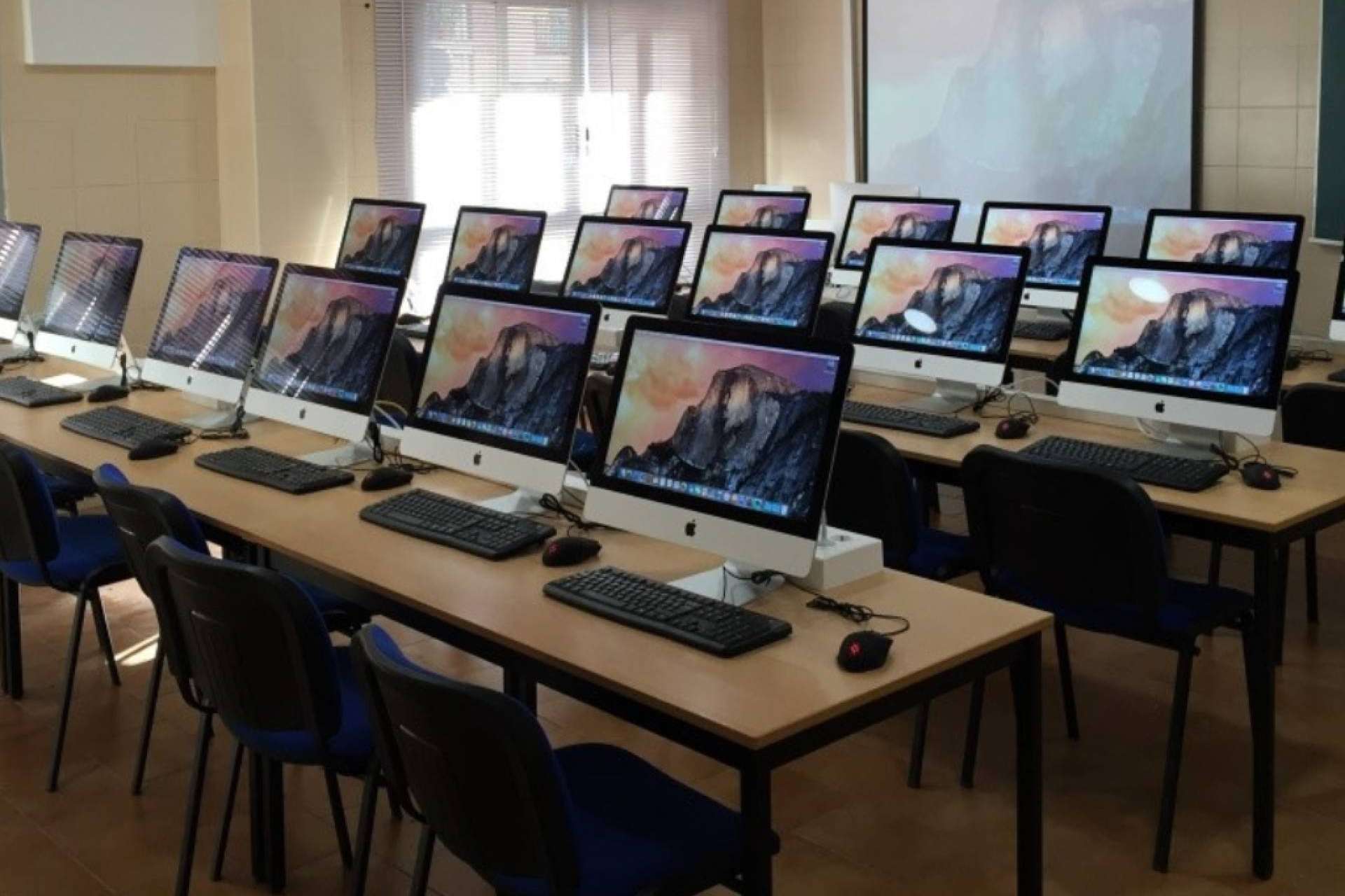 Progresa, la escuela de formación profesional de estudios tecnológicos en Valencia