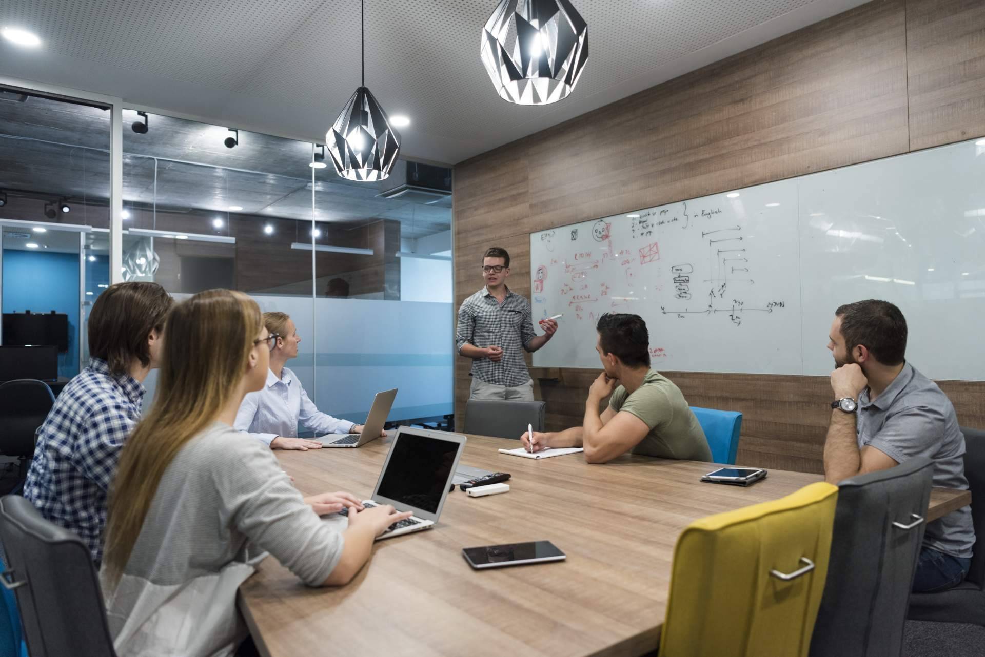 R&A Business Training informa sobre la eficacia a la excelencia comercial
