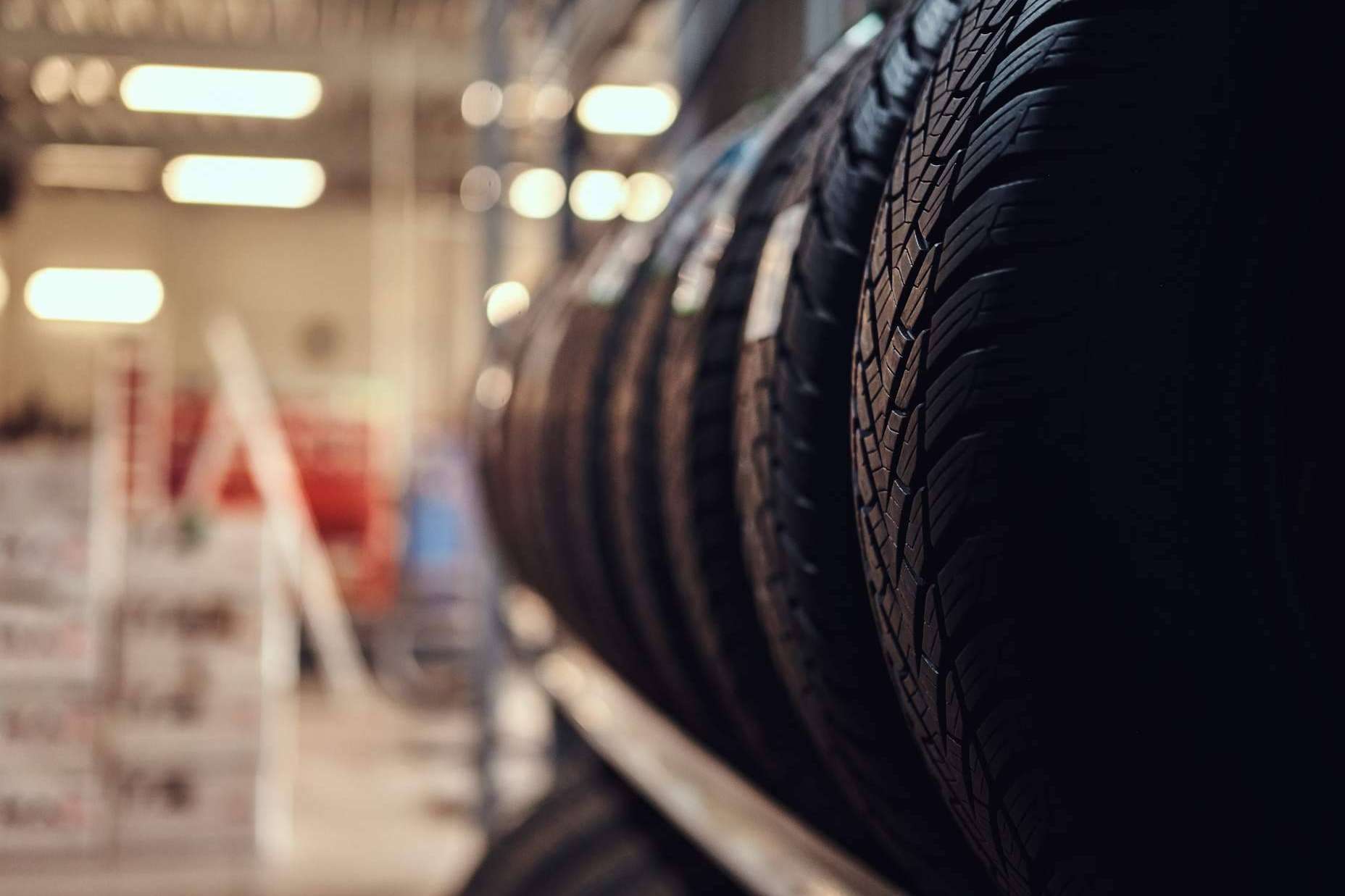 Neumáticos N´FERA Sport y N´BLUE de Nexen en los talleres BlackTire