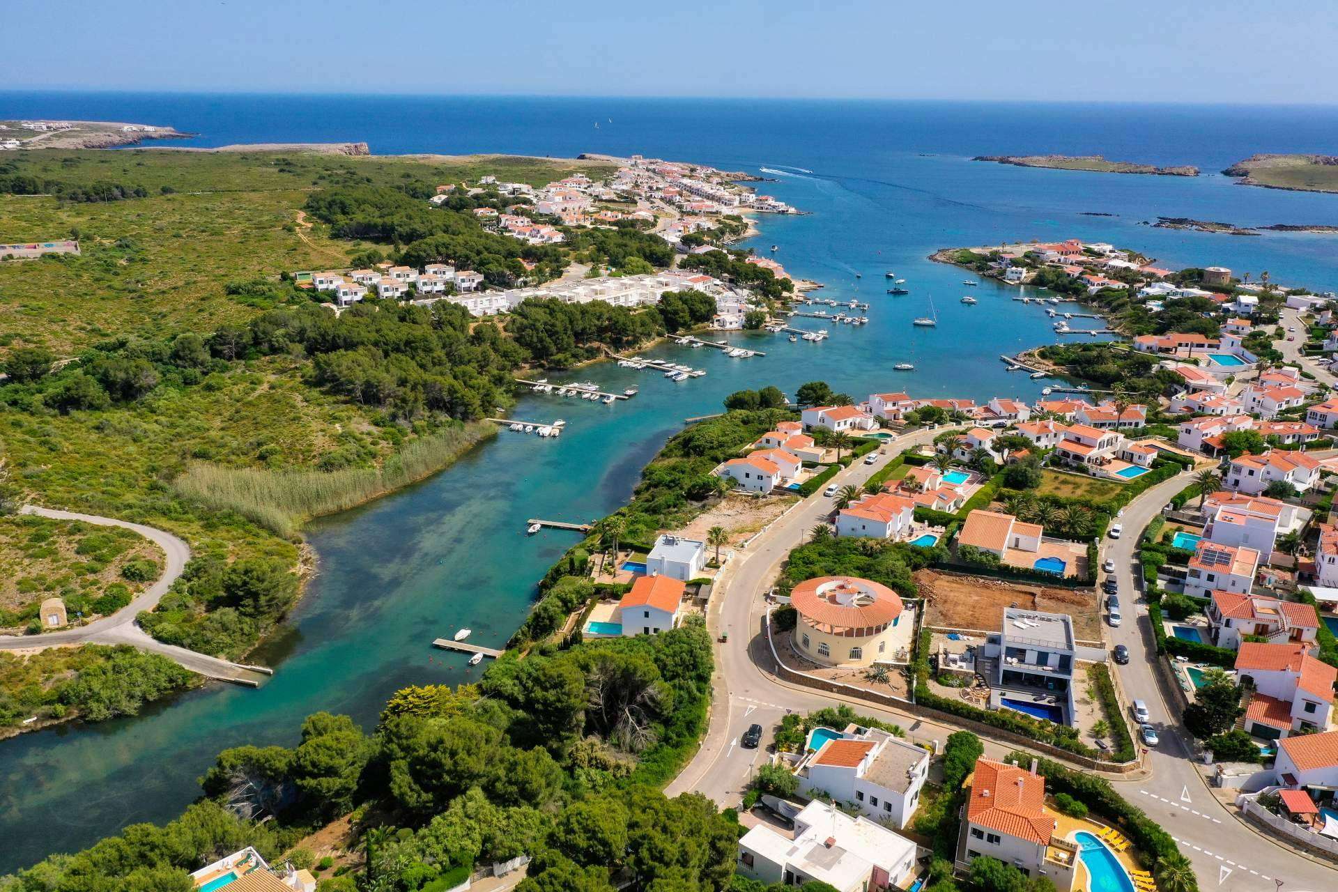 Una agencia inmobiliaria de confianza situada en Menorca, Home Menorca