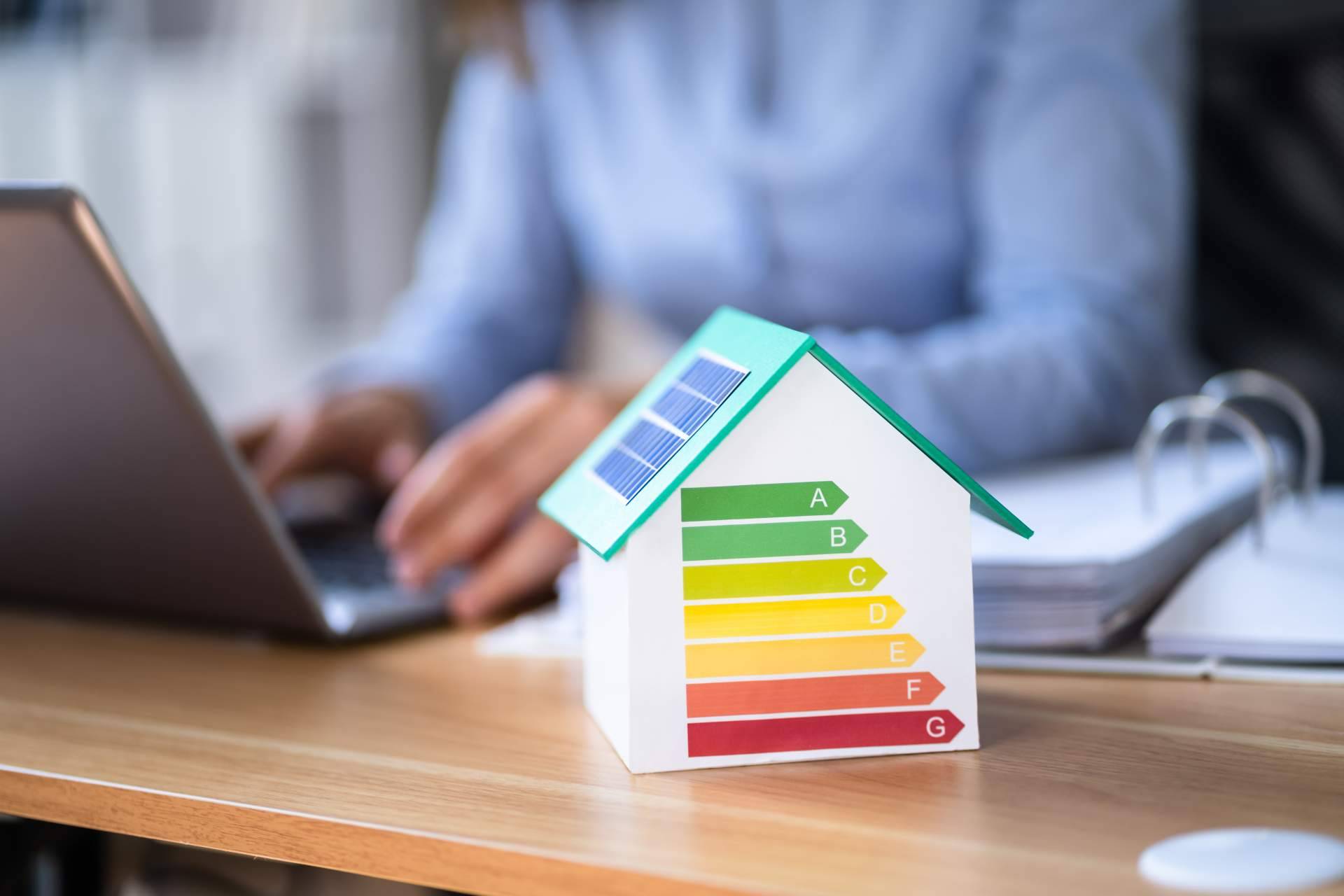 Energybox y su equipo de asesores energéticos especialistas en gas y luz