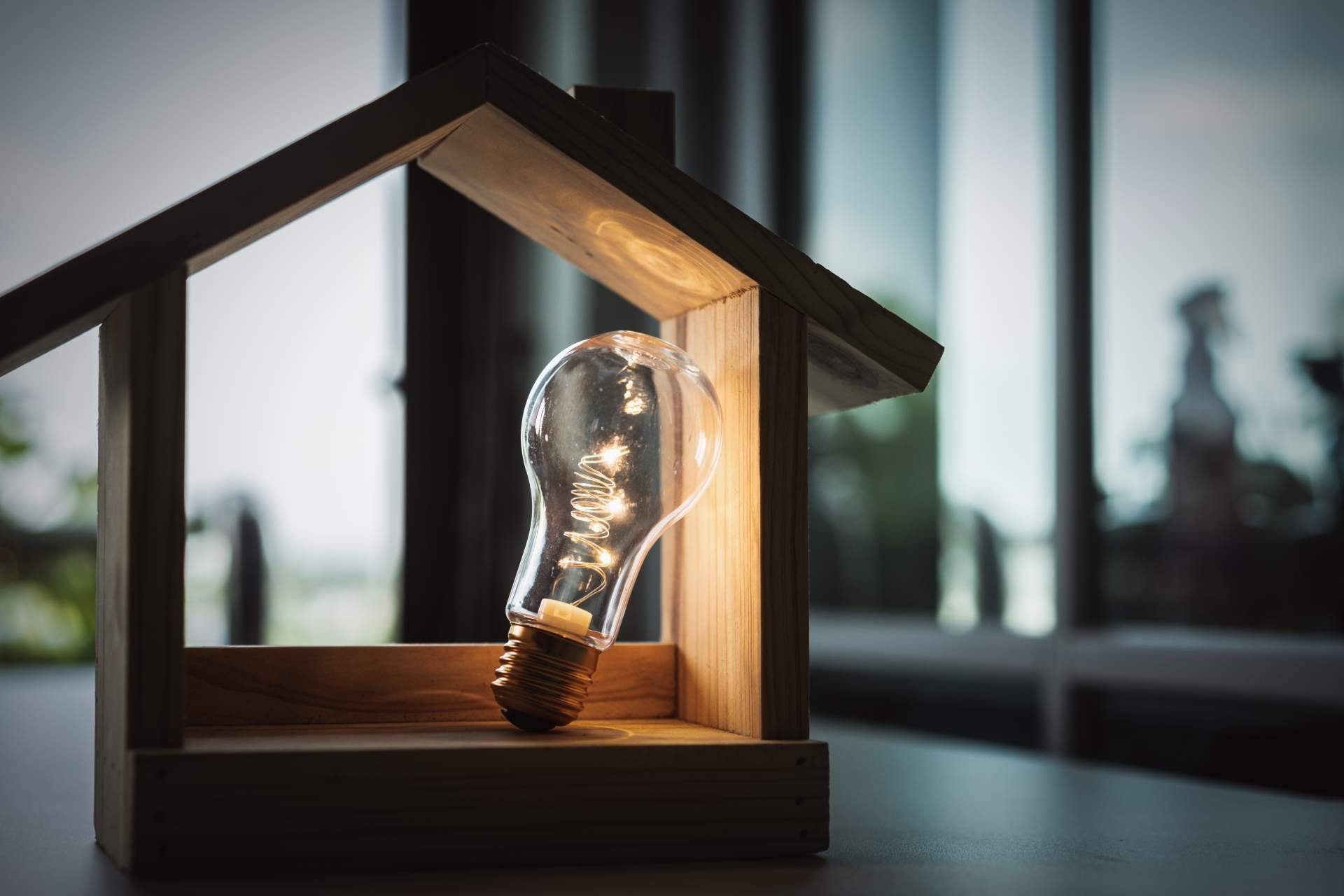 Tarífalo es un comparador de tarifas de luz que ayuda a ahorrar durante el verano