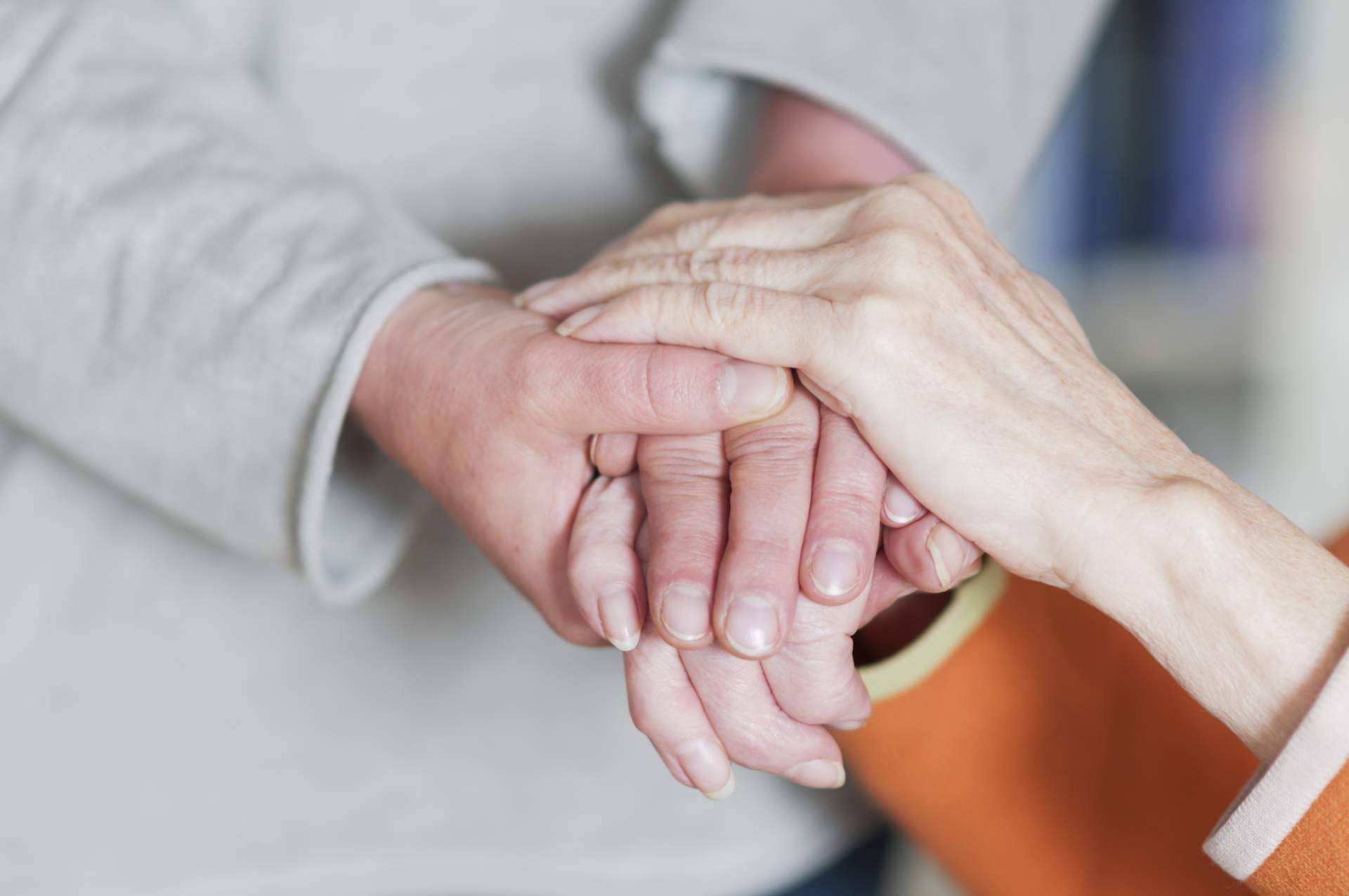 Las recomendaciones prácticas que se deben conocer para cuidar a un paciente de Parkinson