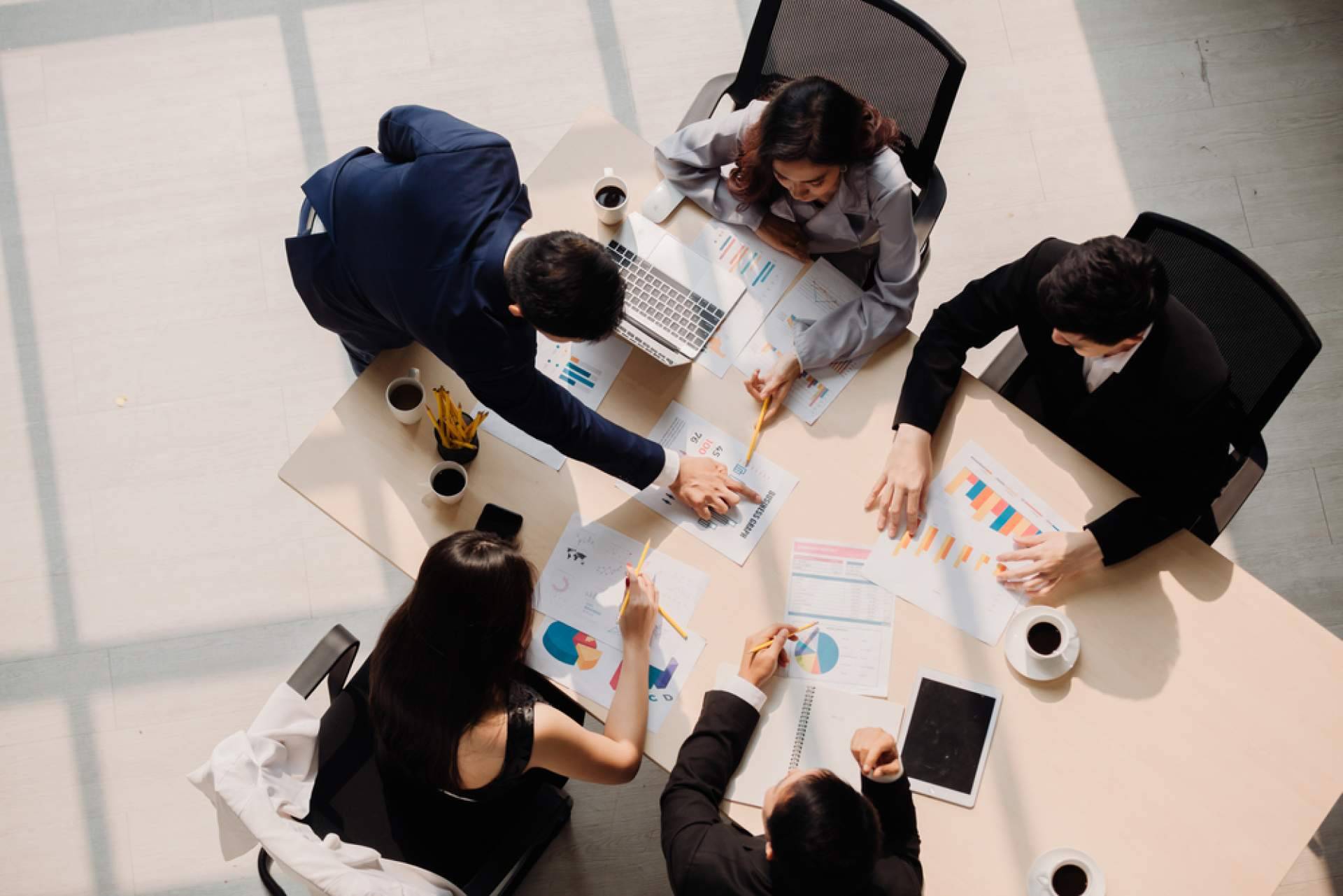 Democratizar la educación en Compliance y Marketing digital con el  ciclo de webinars de La Escuela de Negocios EDEU
