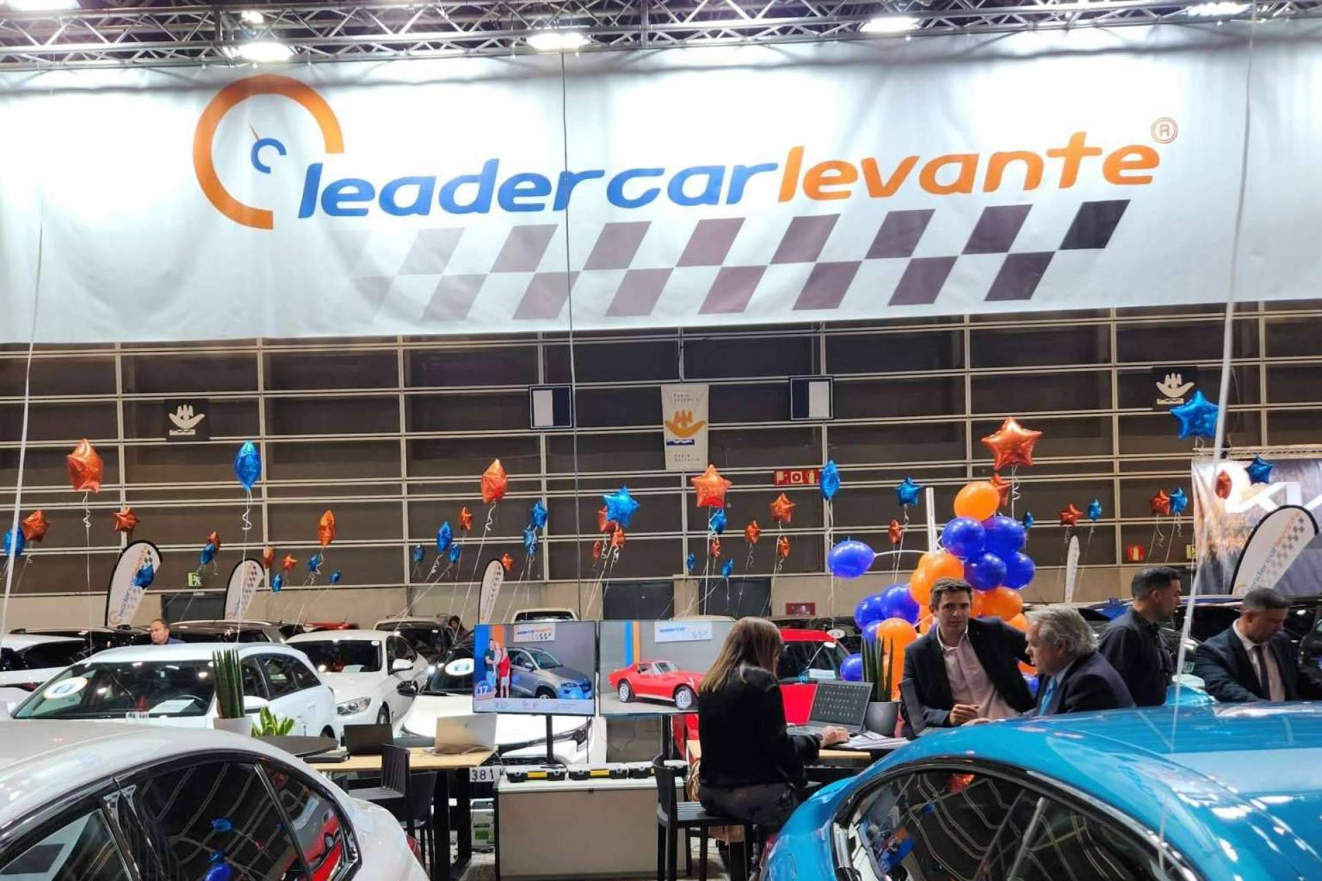 En Valencia, uno de los concesionarios con mejor valoración, Leadercar Levante llega a 1000 reseñas