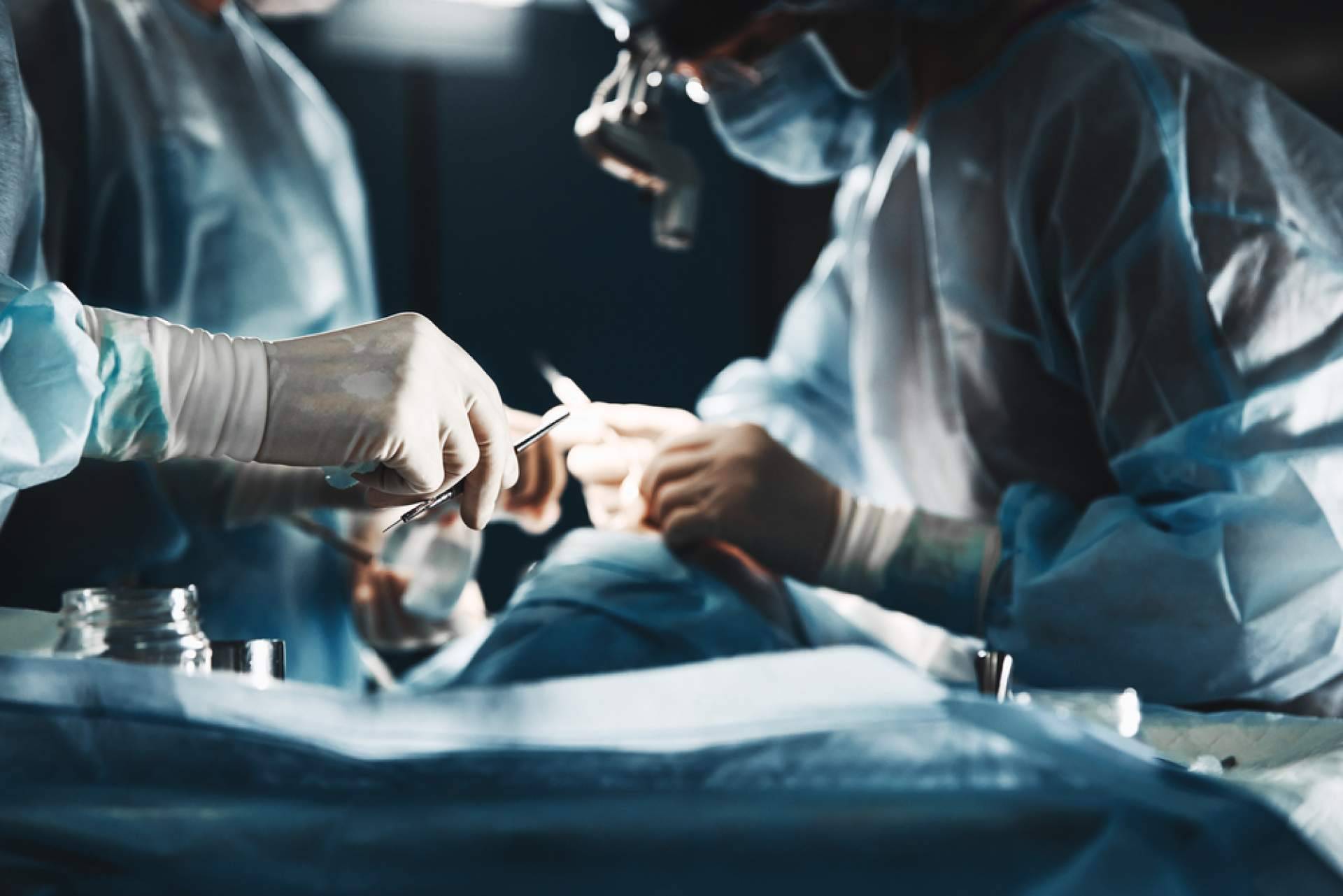 Cirugía del reflujo y la hernia de hiato de la mano del Dr. Javier Martínez Pascuas