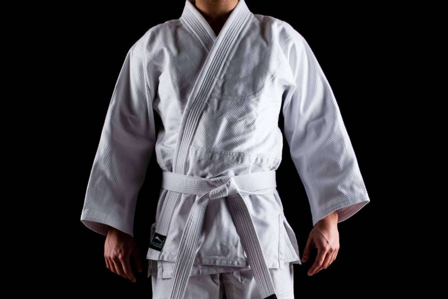 Katanamart dispone de uniformes para la práctica de karate y judo