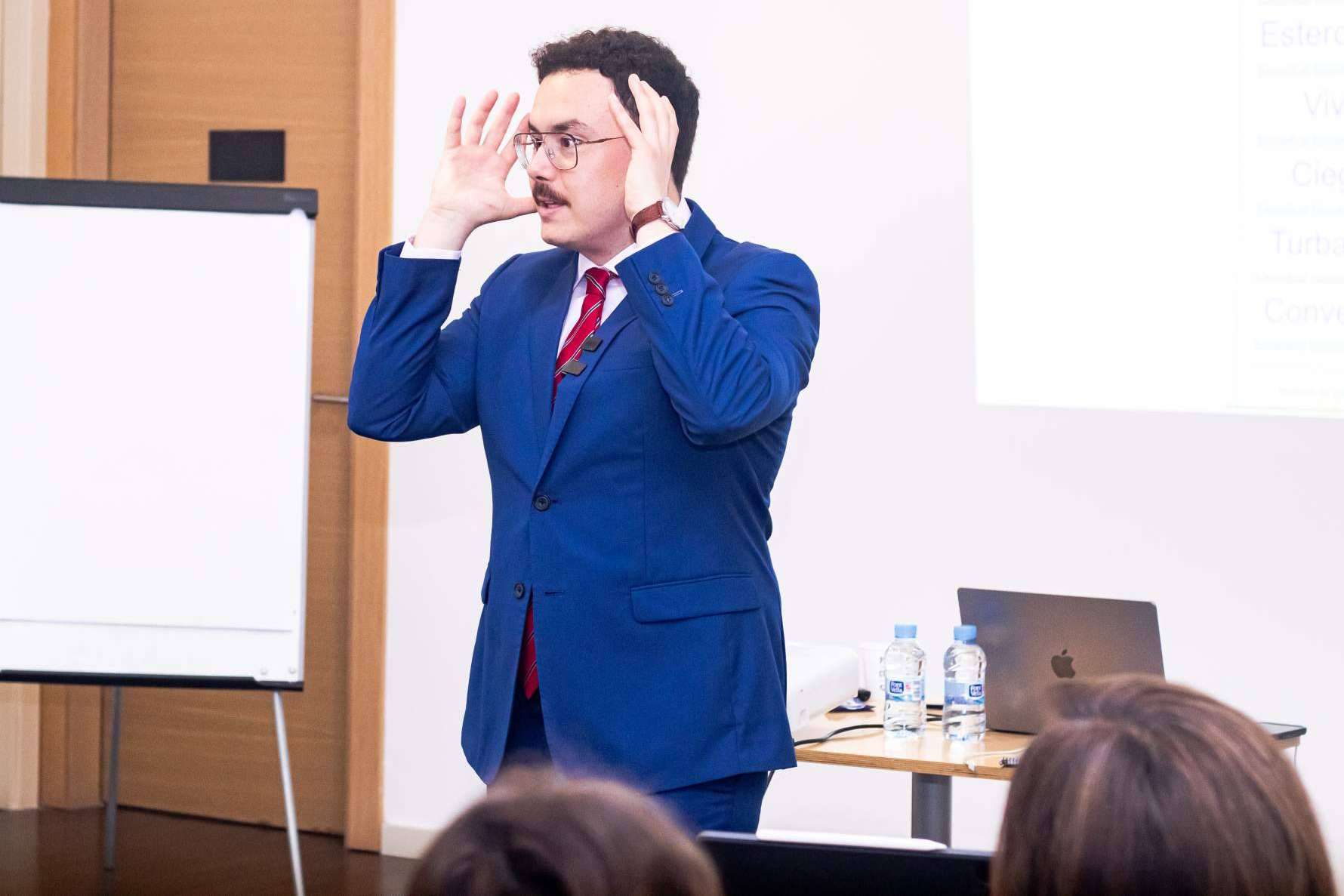 Fernando Miralles habla de la importancia de la comunicación no verbal