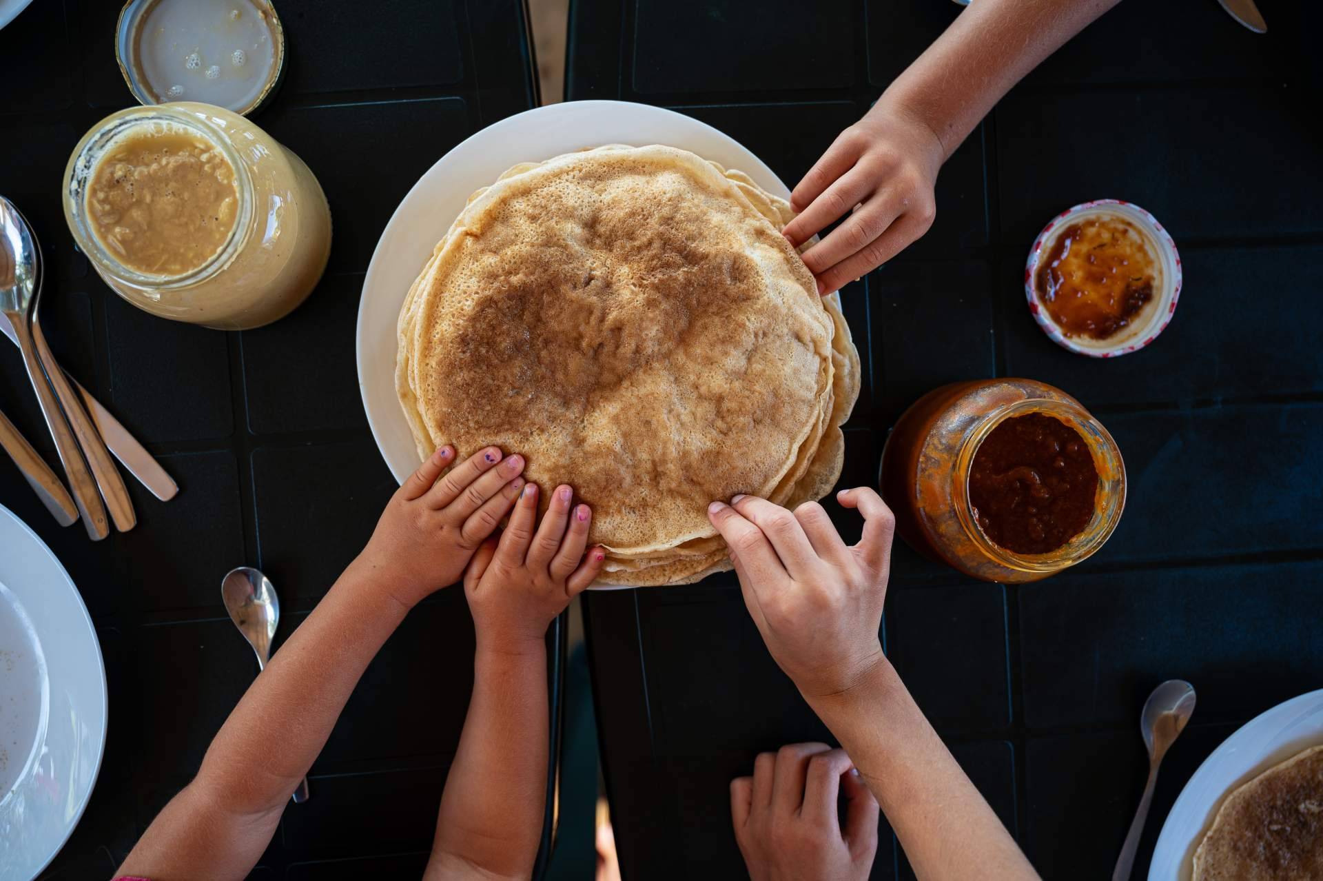 Exquisita crepe vegana ecológica sin gluten de MedSuperfoods; una delicia saludable que deleita a paladares exigentes