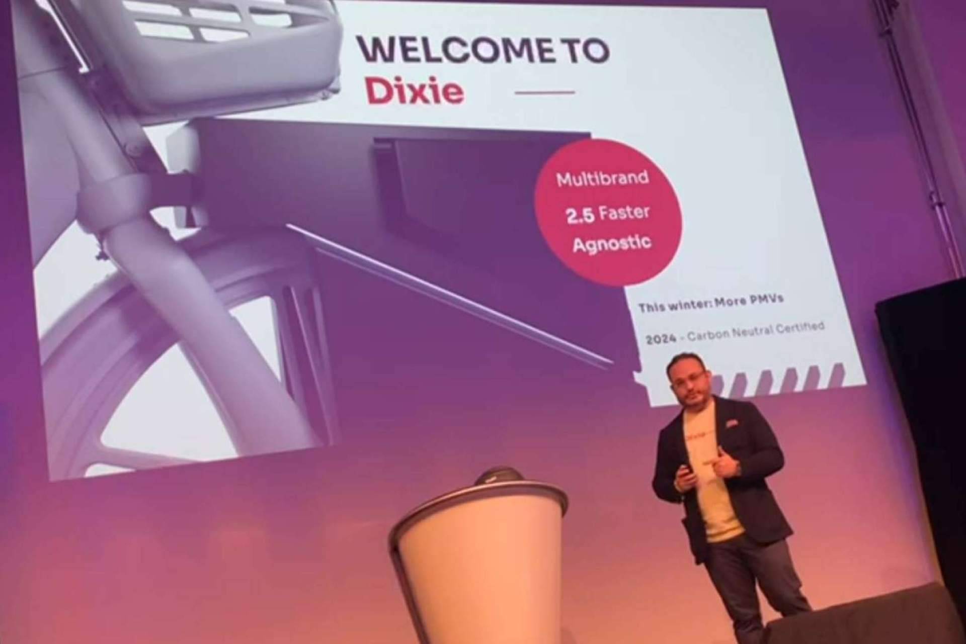 YUP consigue la mención especial con su nuevo parking para micromovilidad en los Micromobility startup awards