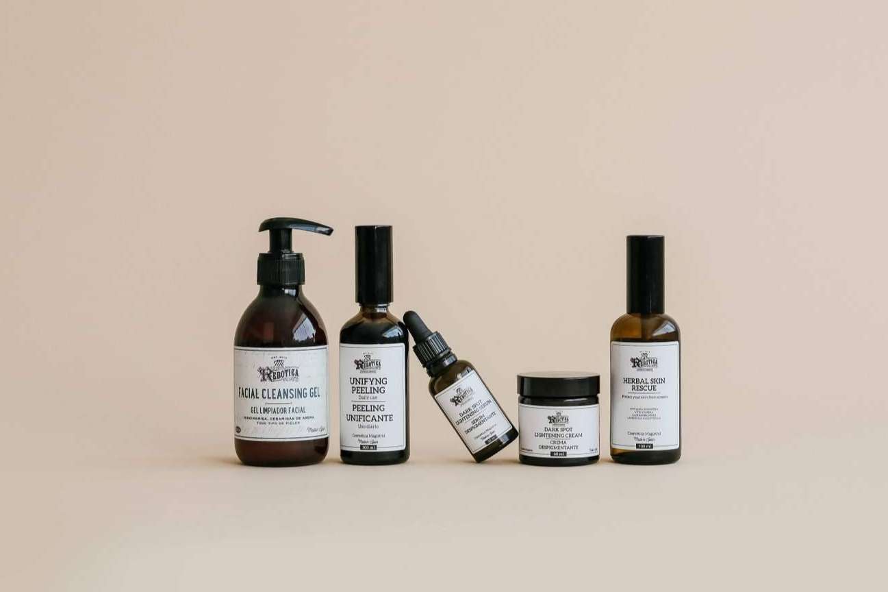 Mi Rebotica presenta una alternativa al retinol para el verano con su sérum despigmentante