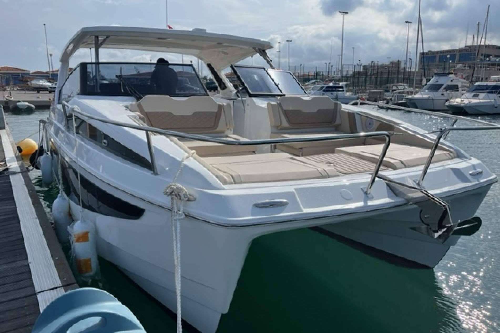 Nautic Services y su teca sintética 4deck