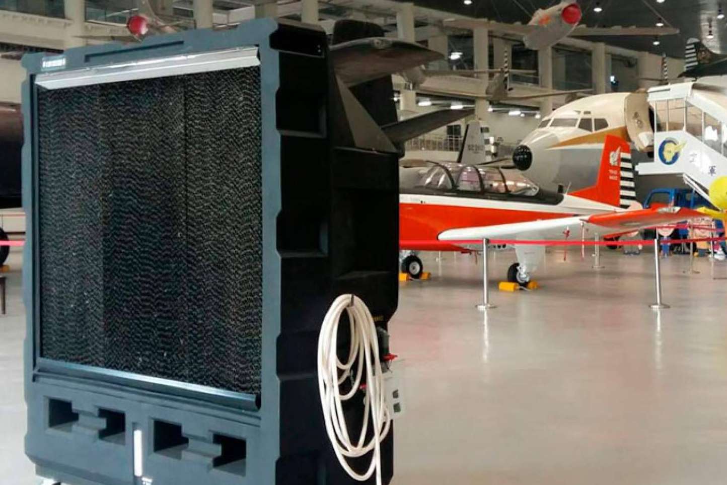 Un aire acondicionado portátil para empresas que proporciona climatización agradable e instantánea, en Esencial Cool