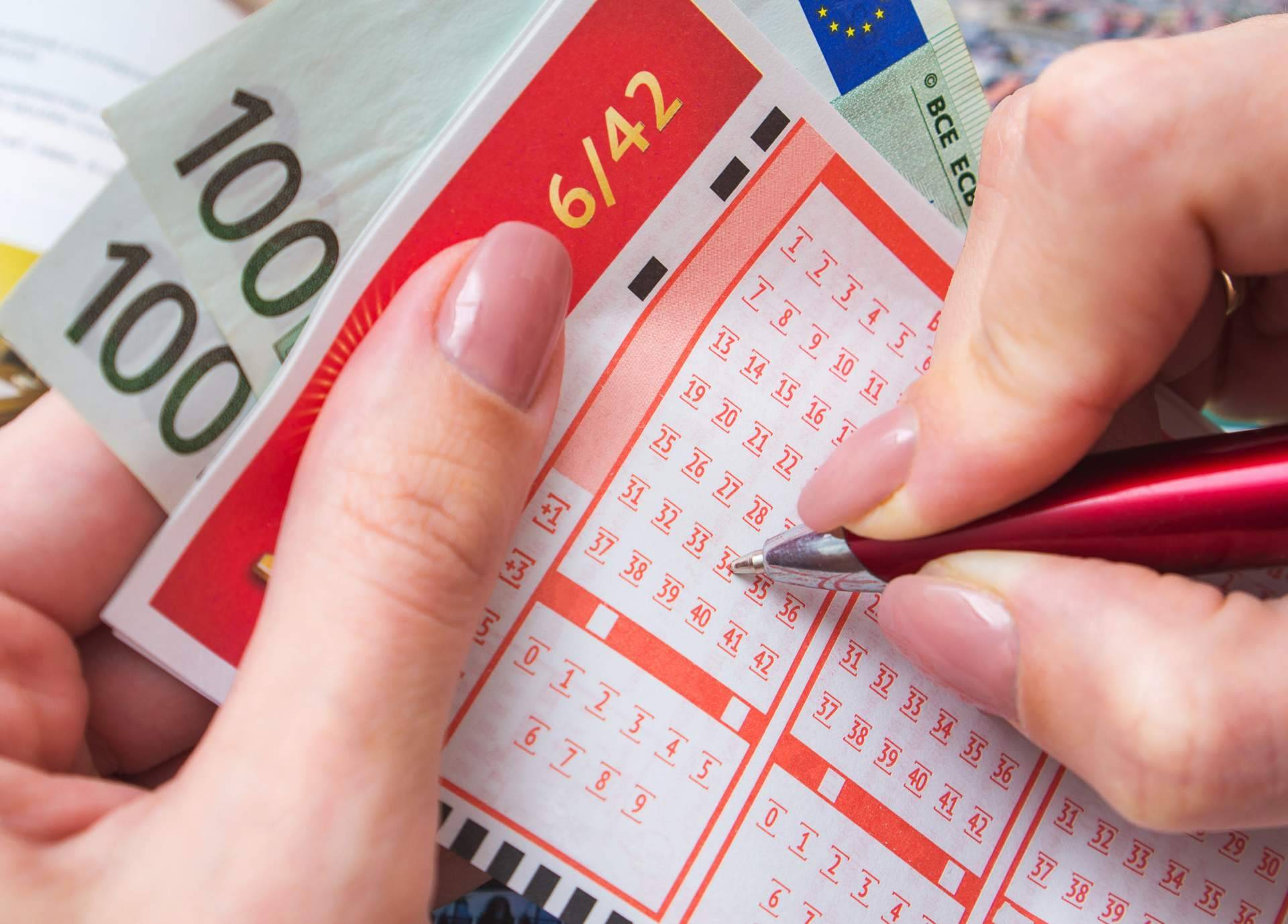 Los grandes beneficios de unirse a peñas en la lotería, por La Pastoreta