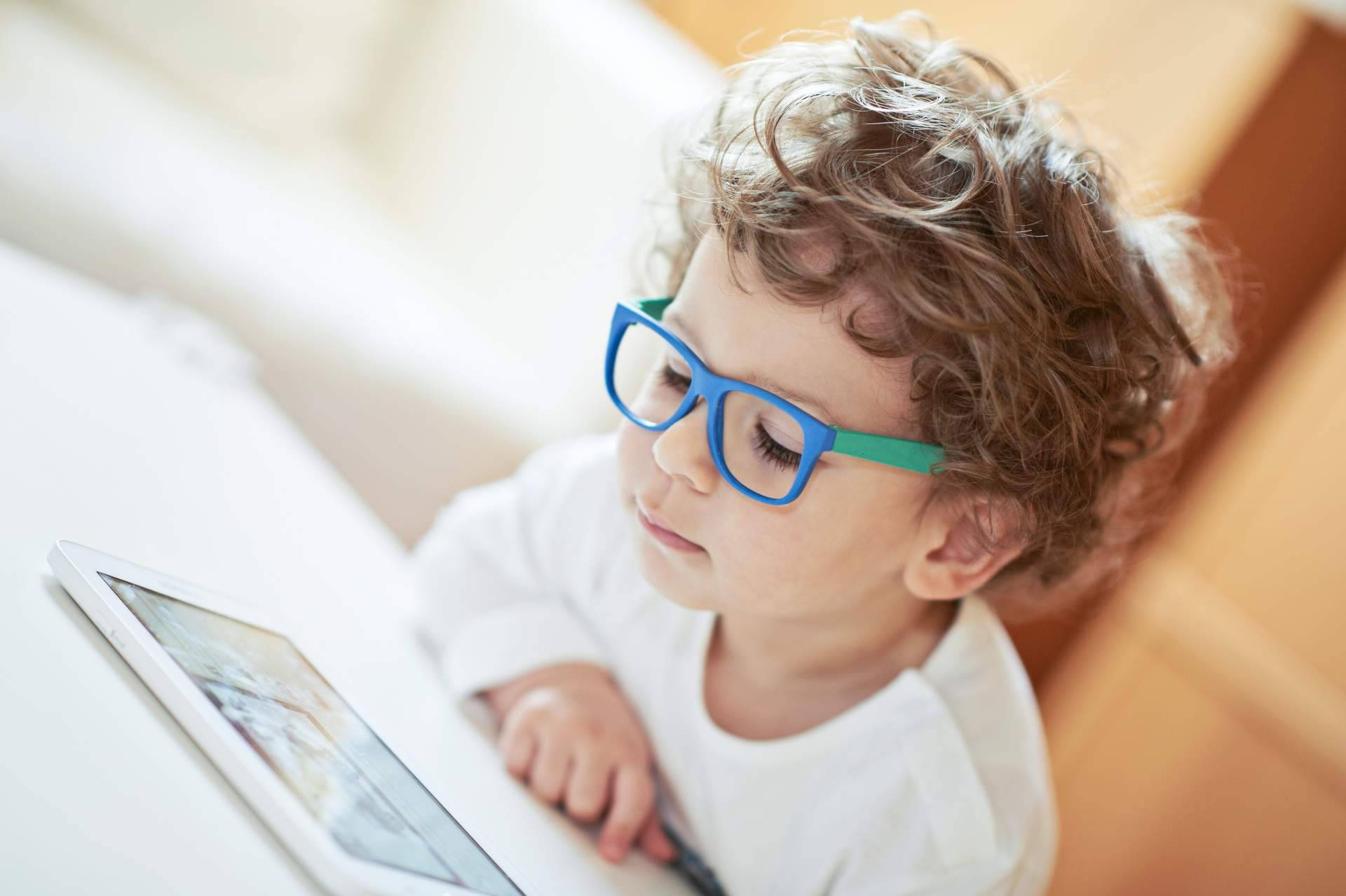 Clínica Oftalmológica Novovisiónómo sobre cómo frenar la miopía infantil