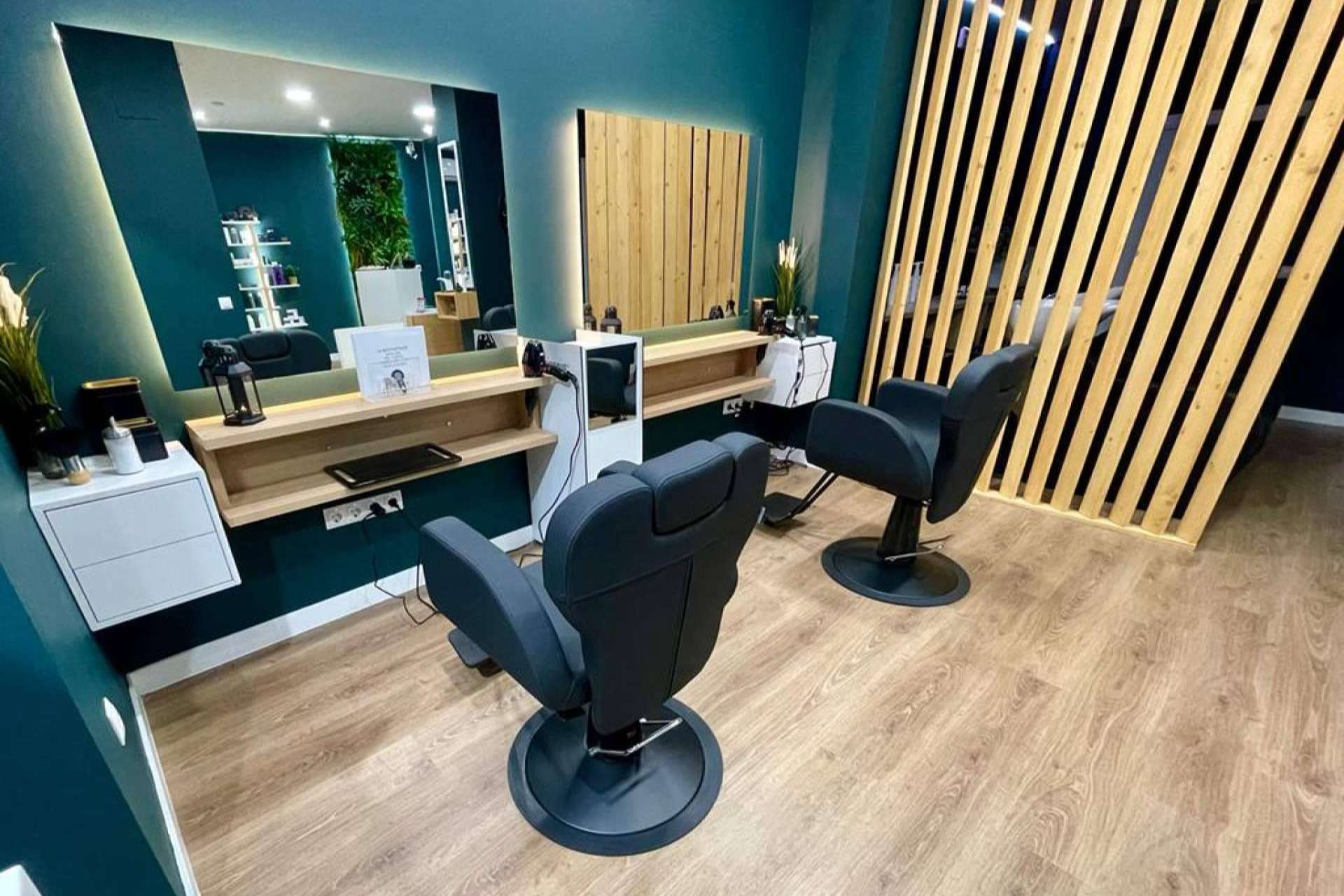 Muchos hombres en Madrid confían en el centro de peluquería y estética Malecare