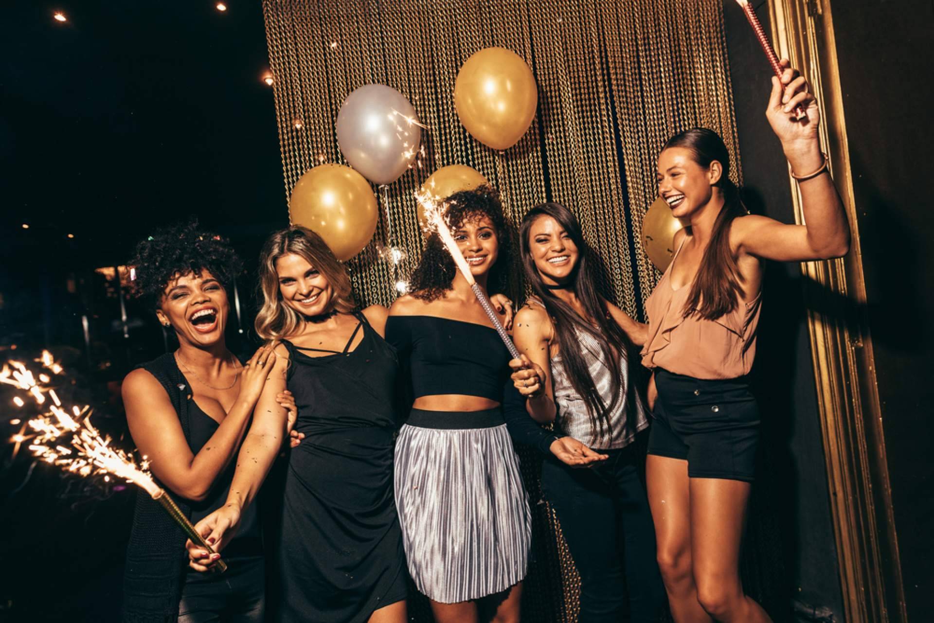 Tu Fiesta Mola Mazo ofrece letras gigantes de todo tipo para fiestas