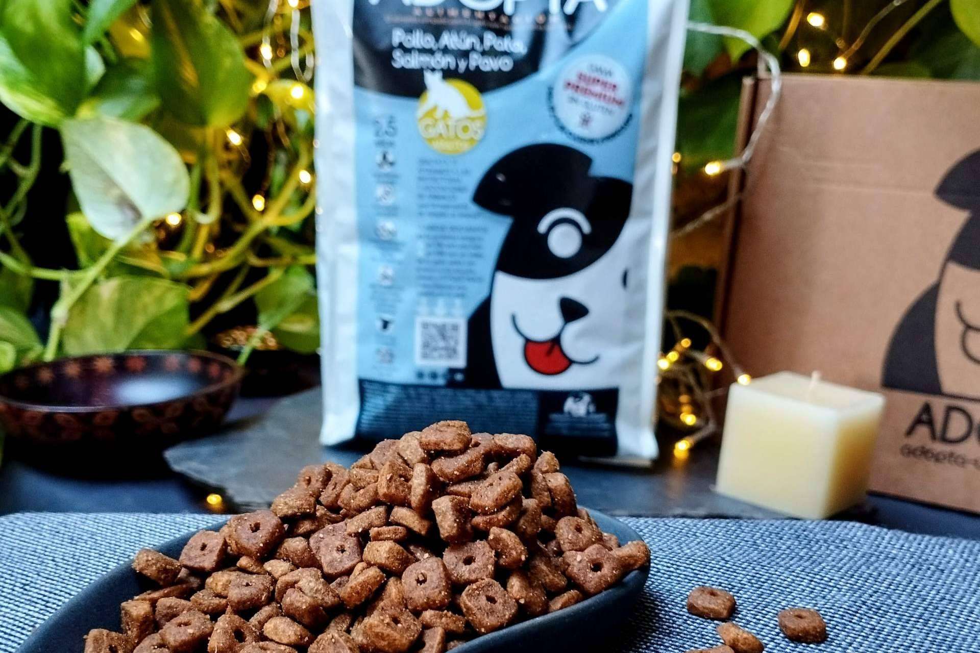 Nueva alimentación Super Premium para gatos, el pienso extra de carne ADOPTA con beneficios para la salud y con ayuda a protectoras de animales