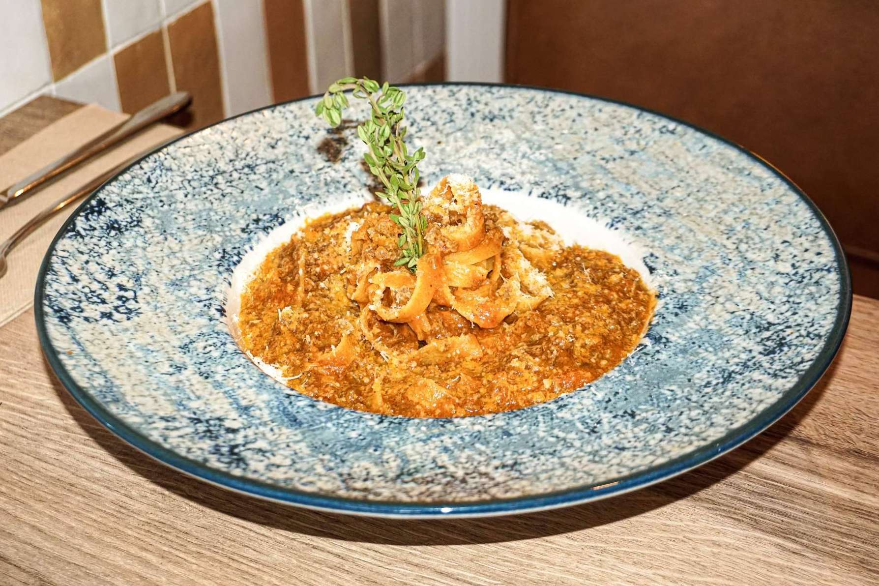 La nueva trattoria gourmet en Rivas que nadie se debe perder, Ragú