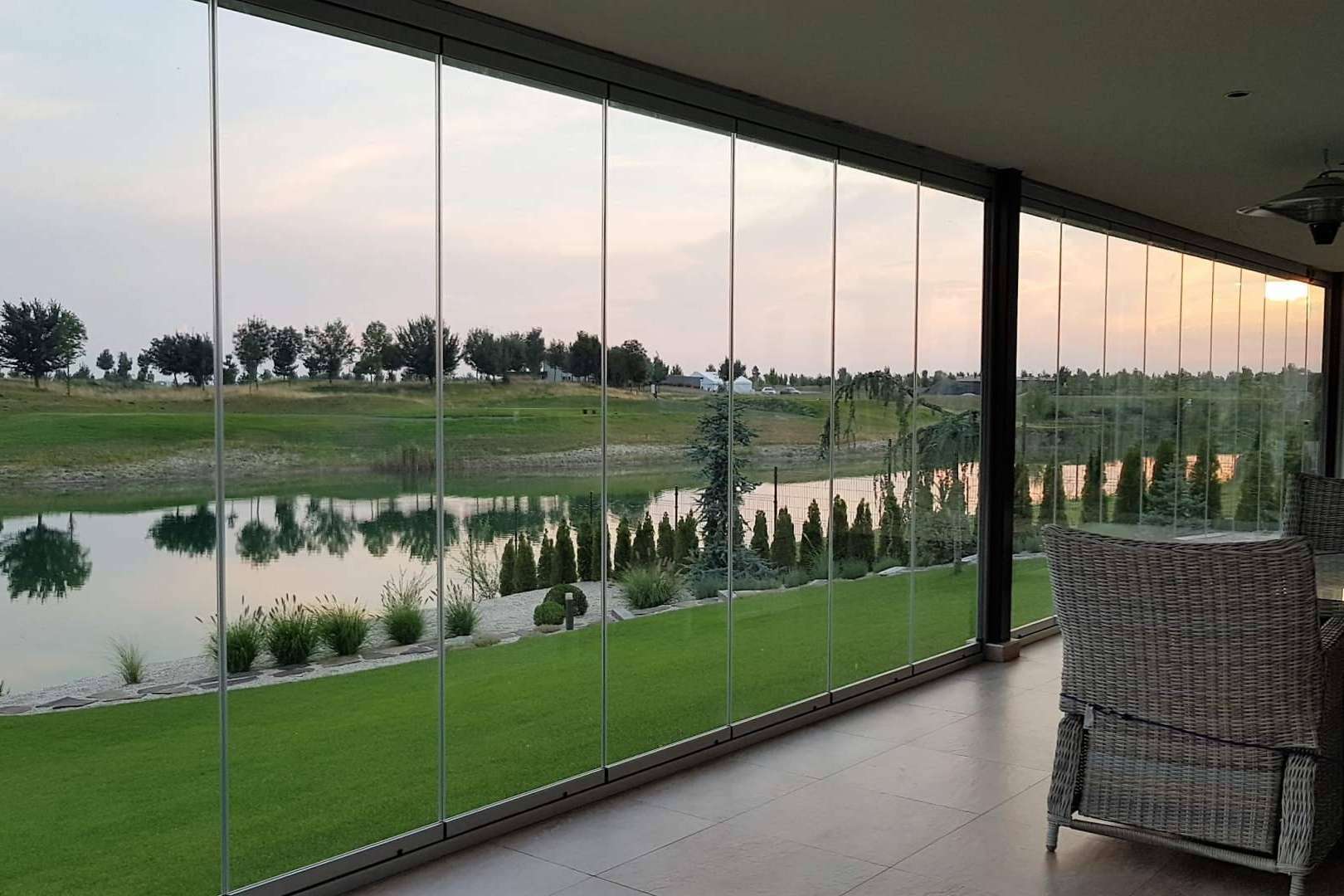 La estética y el estilo de los cerramientos acristalados de la empresa C3 Systems