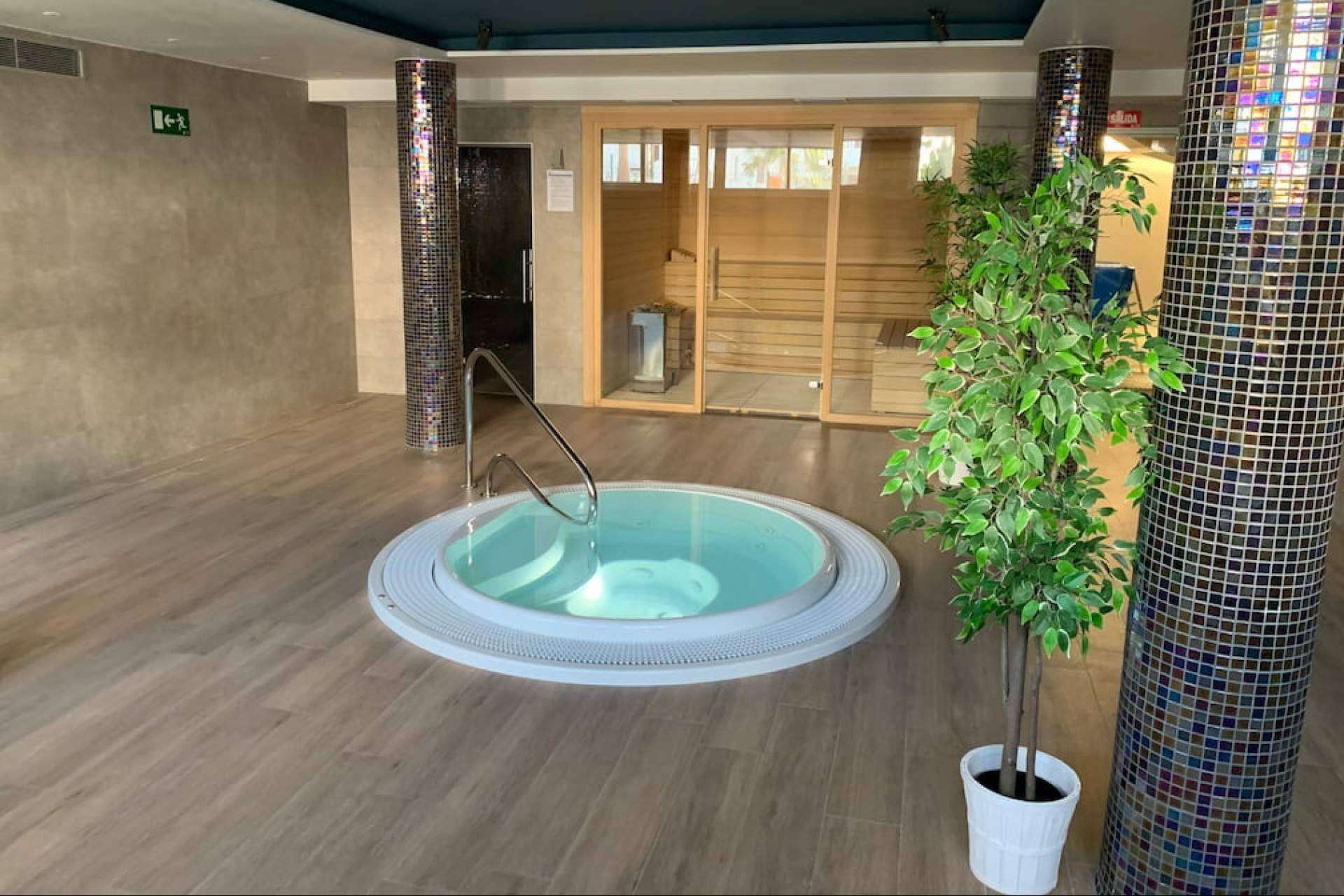 Proyectos y Servicios Integrales del Sur va más allá de la construcción de piscinas con sus servicios integrales para espacios exteriores