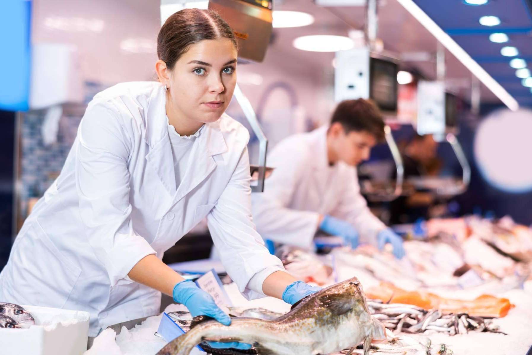 Variedad de pescados y mariscos en Ceuta y Algeciras, con Pescadería Younes Ceuta