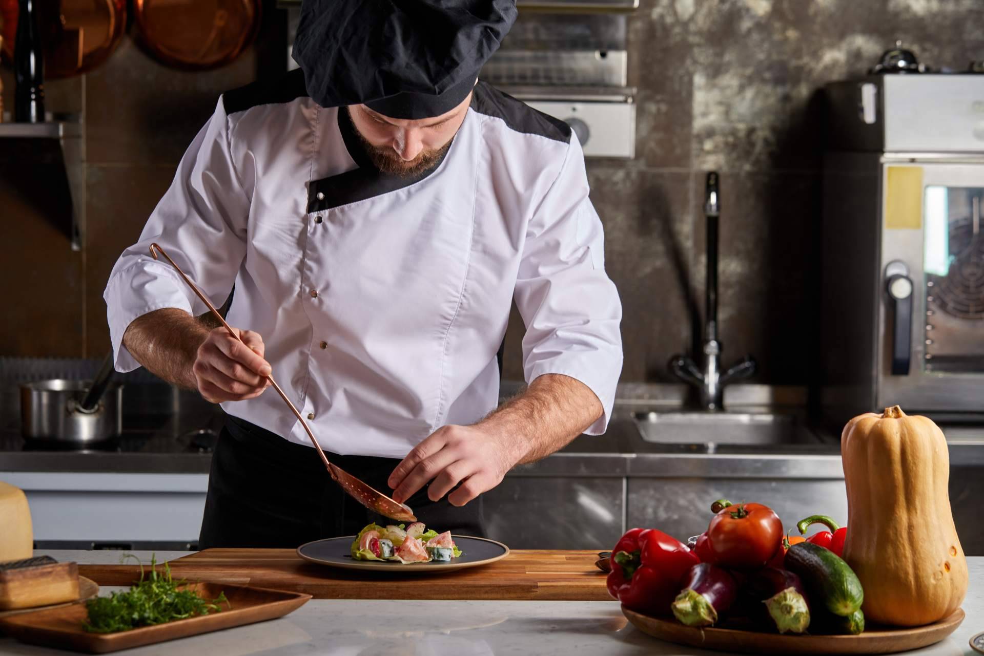 Las chaquetillas de cocinero que marcan tendencia