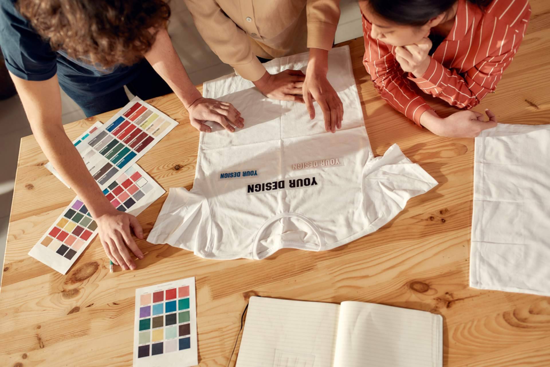 Ainos Publicidad y el impacto del merchandising en festivales y conciertos