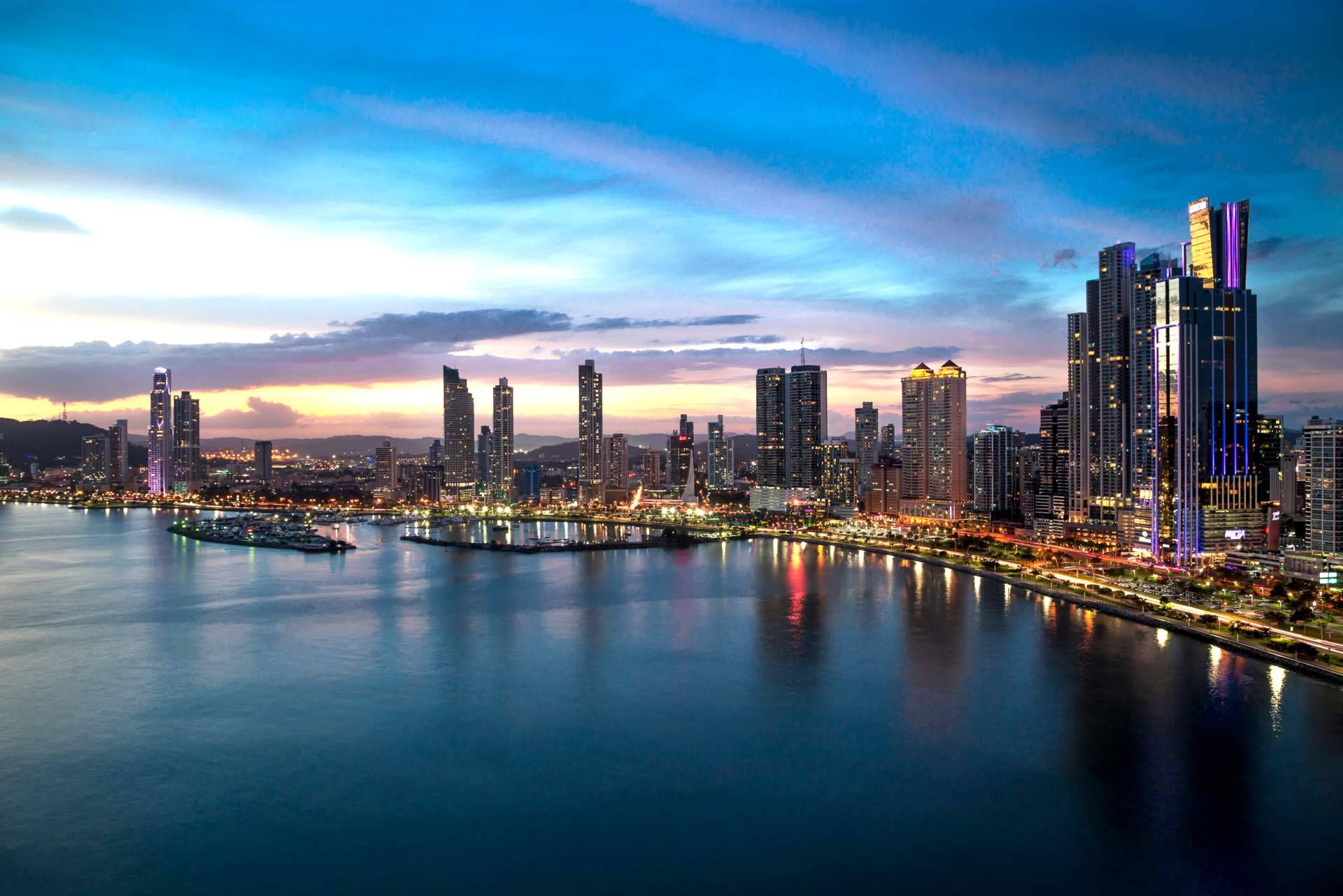 Hacer negocios e invertir en Panamá; Grupo Los Pueblos