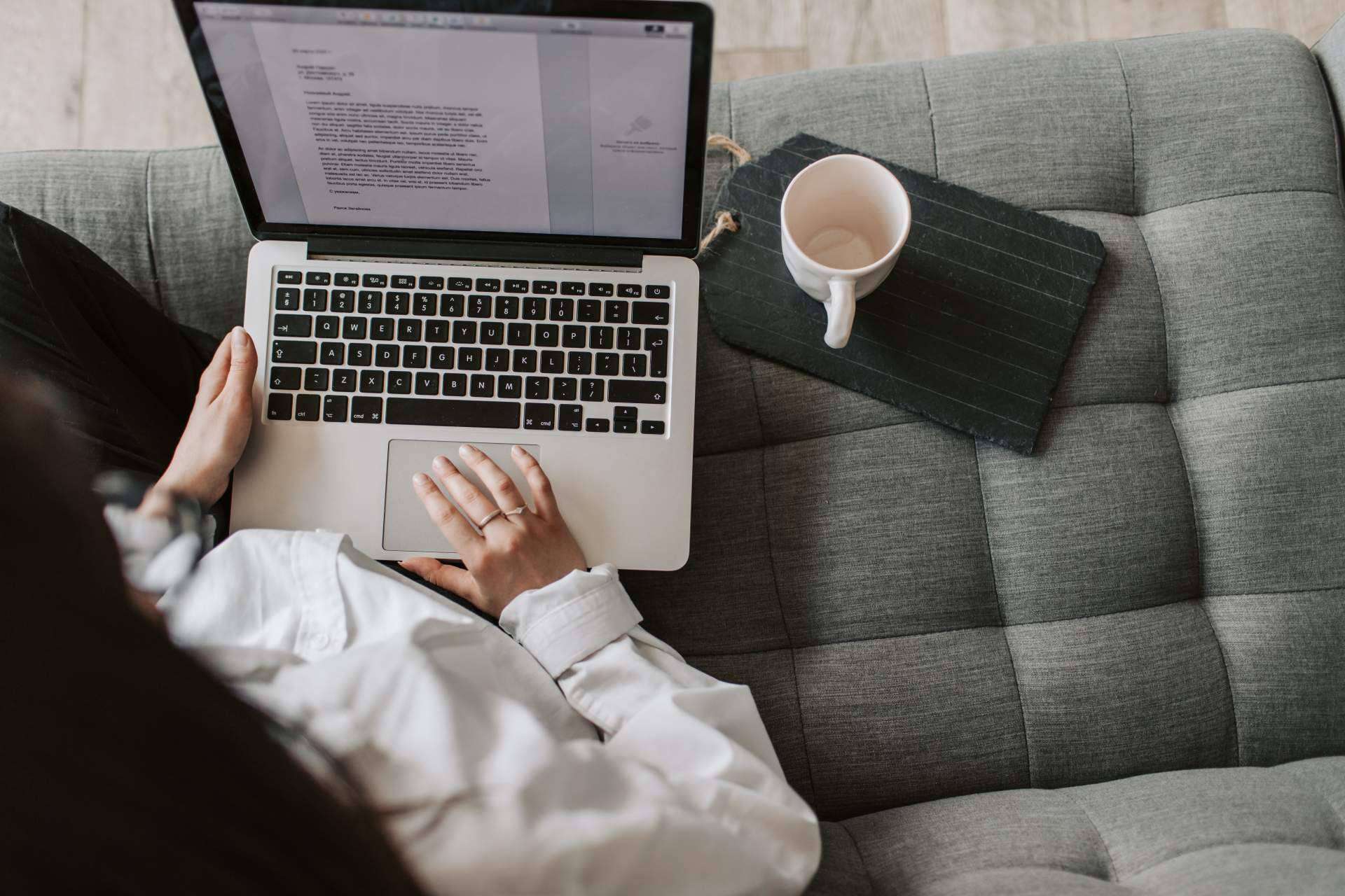 El auge de los másteres online en España, una oportunidad para especializarse y mejorar el futuro laboral