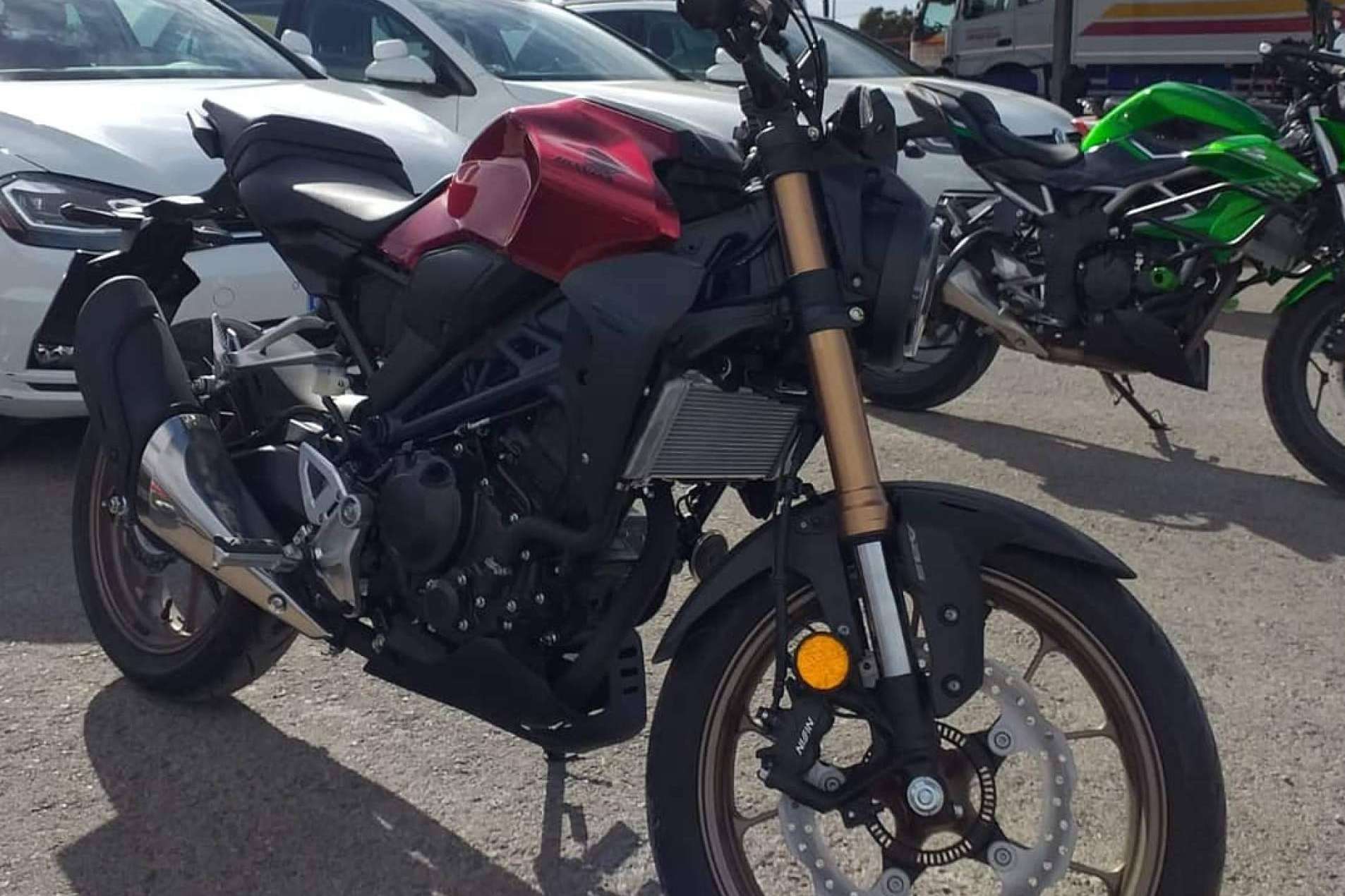 Autoescuela Cervantes ayuda a obtener el permiso de conducir moto