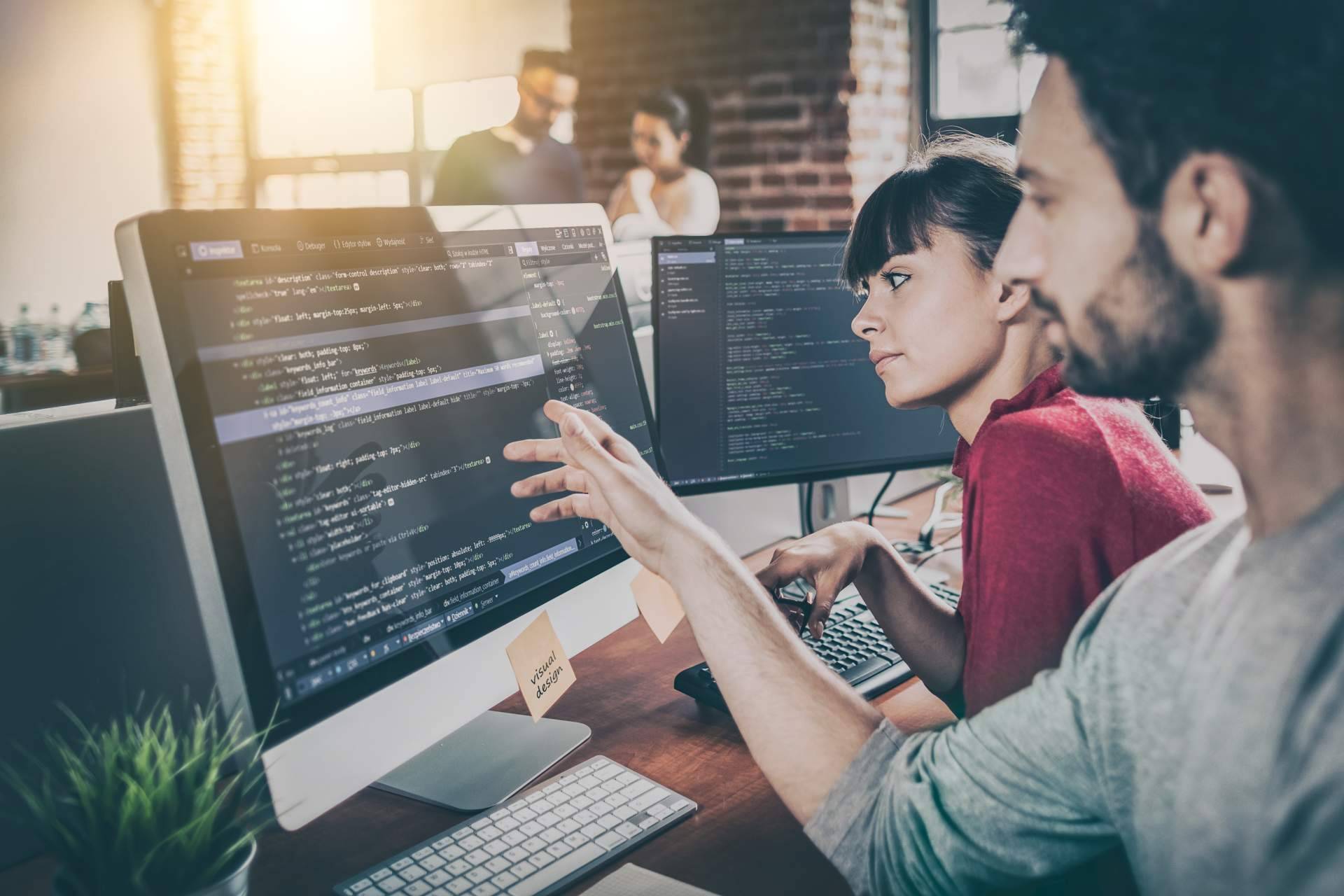 La importancia vital del mantenimiento informático en el entorno empresarial actual