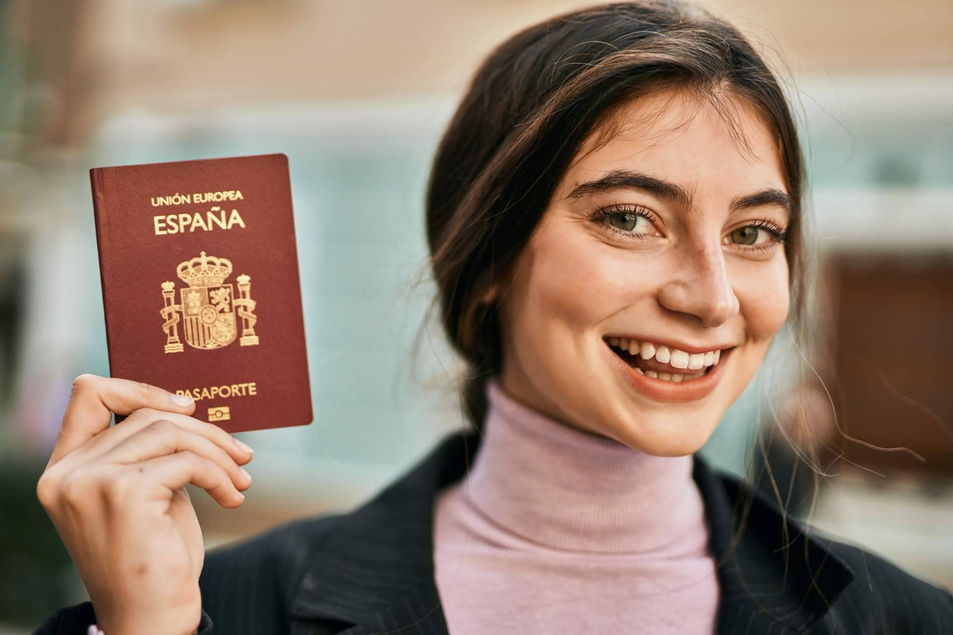 ¿Cuáles son los requisitos para obtener la nacionalidad española por residencia?, por Degiovani Abogados
