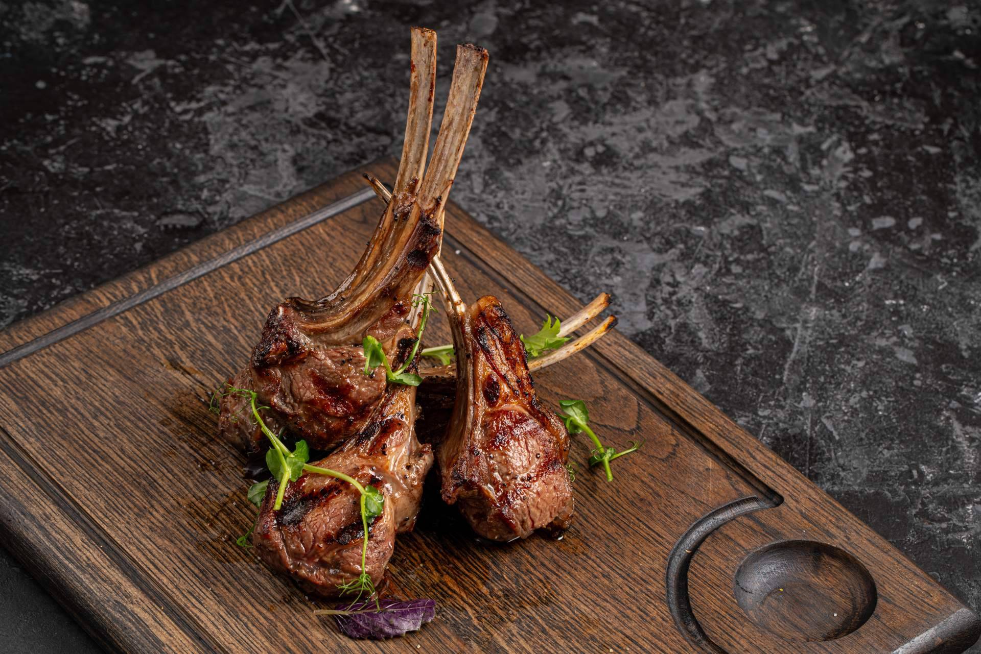 Carne fresca y tierna de cordero con Ganadería Aguirre