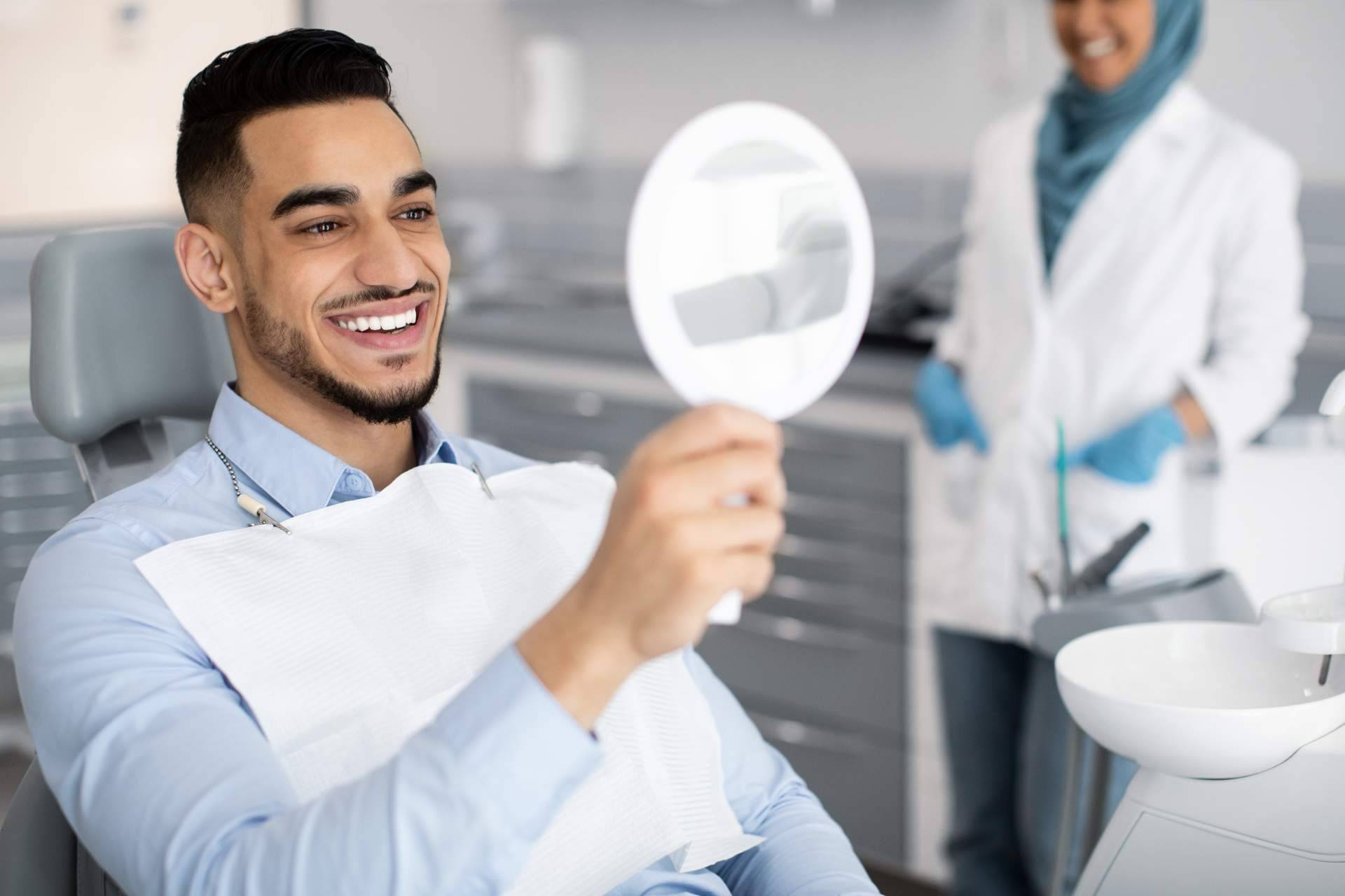 Carlos Saiz Smile, microcarillas dentales sin tallado en Barcelona y Madrid