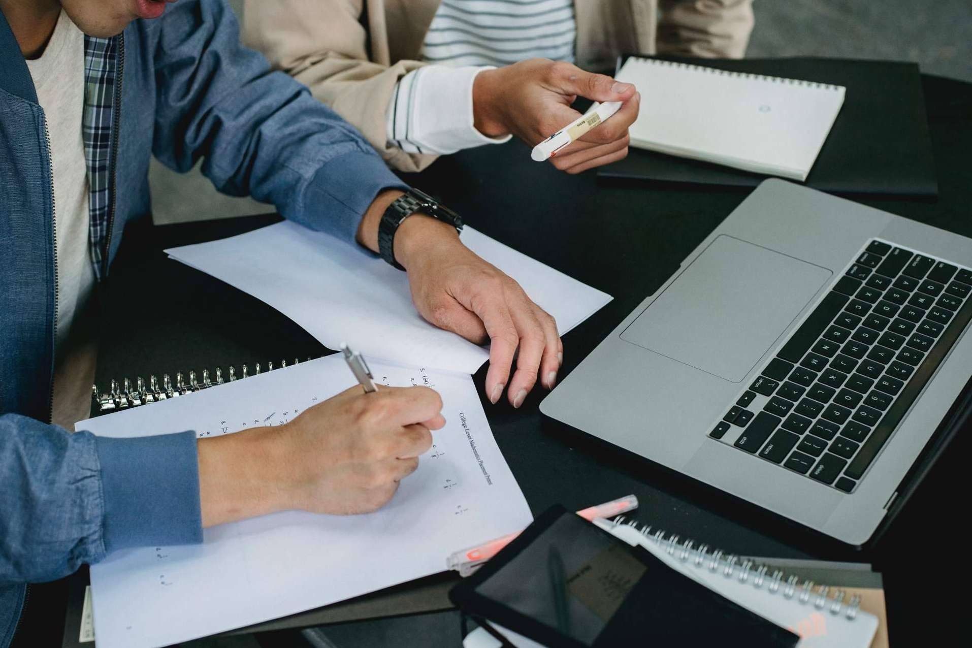 Optimización tecnológica para el éxito educativo con NOÁTICA, que transforma empresas de formación