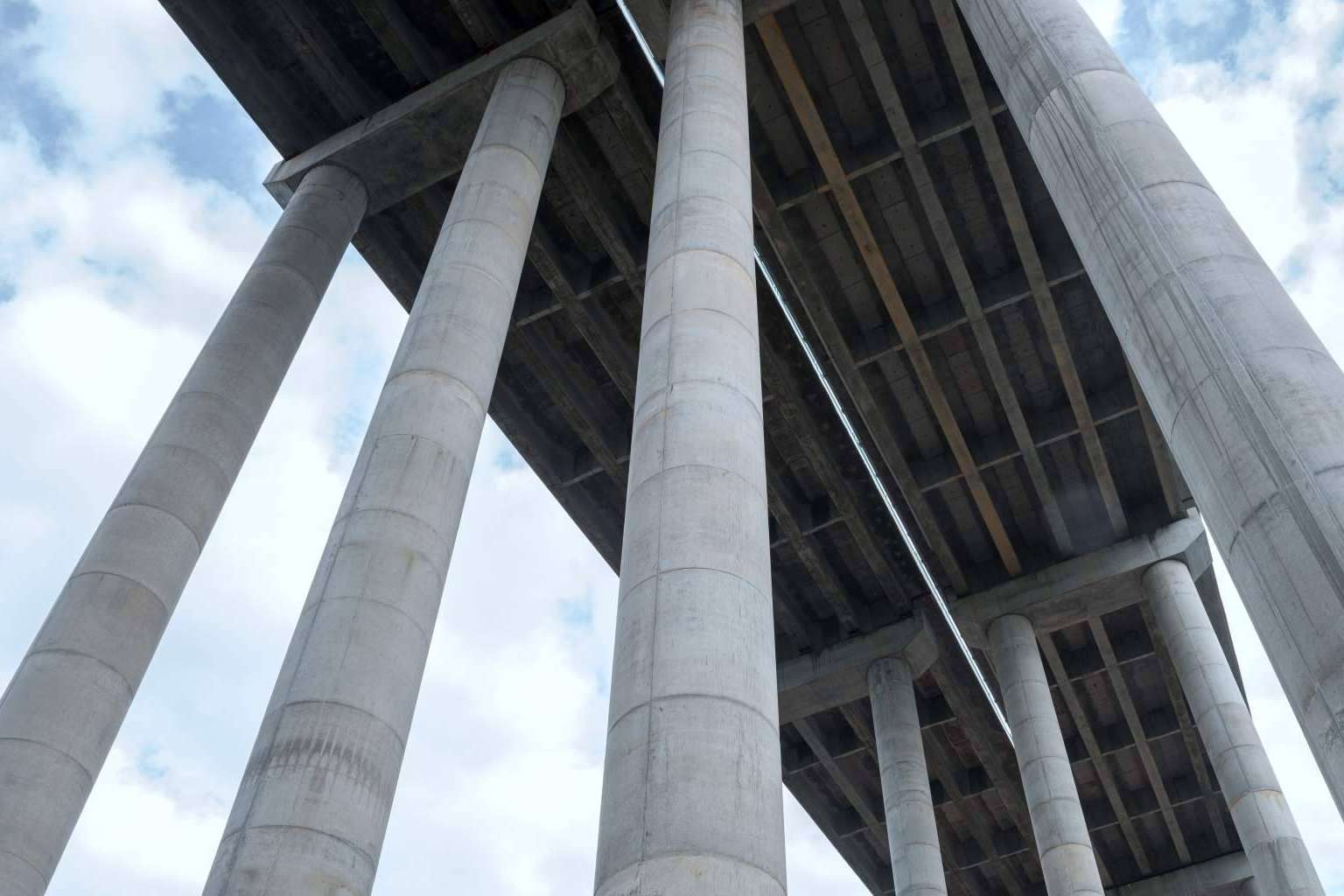 ¿Dónde encontrar un especialista en la fabricación de apoyos y juntas elastoméricas para infraestructuras? Verdú