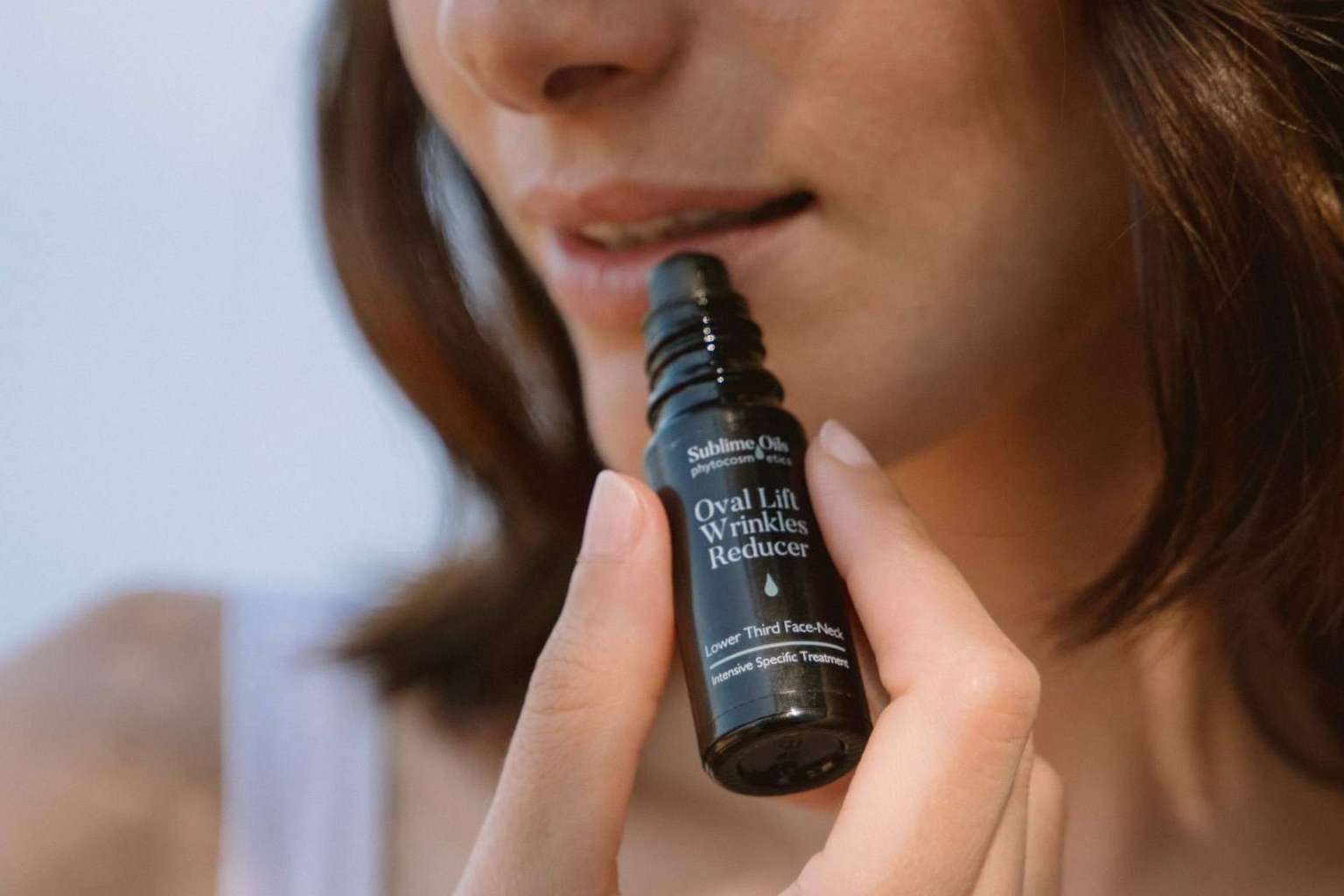 El tratamiento innovador para tratar arrugas y devolver firmeza al rostro formulado por Sublime Oils phytocosmetics, Oval Lift & Wrinkles IST