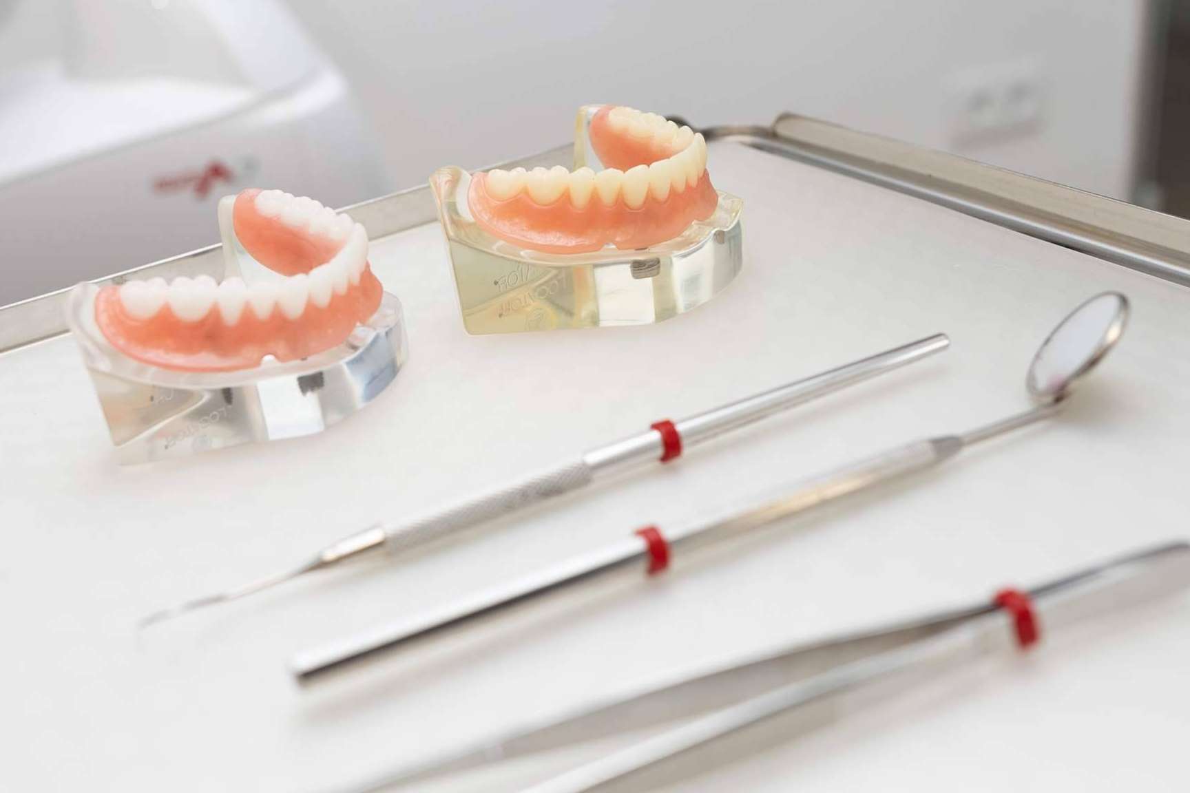 Corregir la sonrisa gingival con los expertos de la Clínica Calvo de Mora