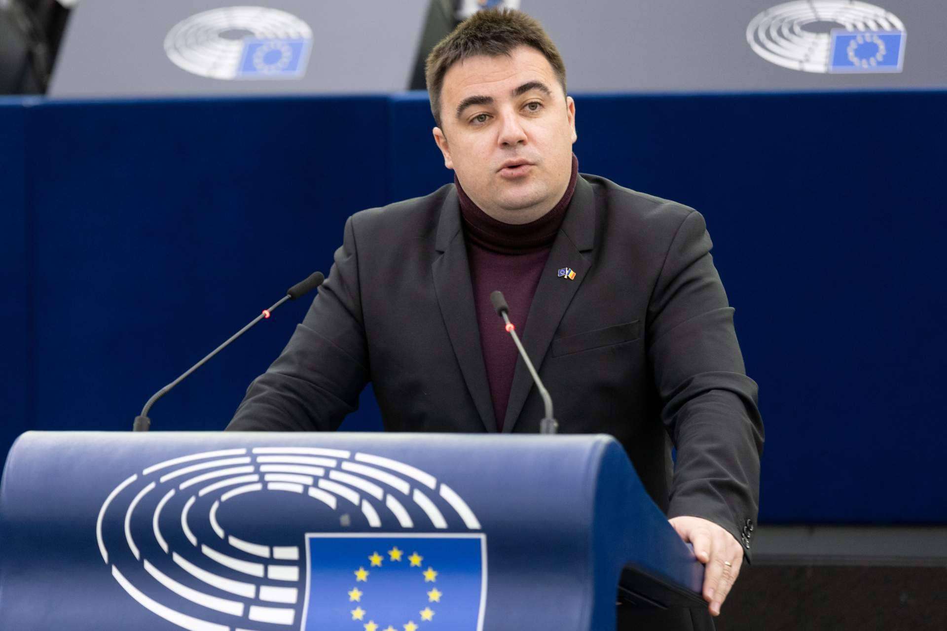 Los derechos a la doble nacionalidad para la ciudadanía rumana, según Vlad Marius Botos