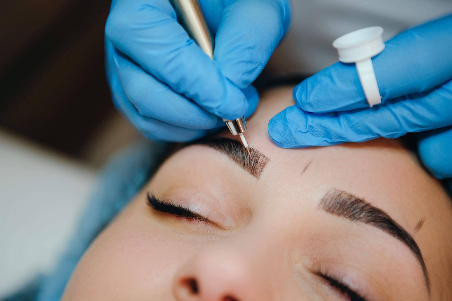 Estética Latina Academy y los cursos de micropigmentación online