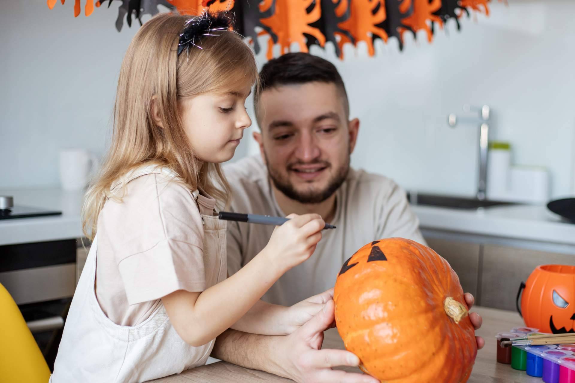 Papelería Artigas, una tienda de pinturas de referencia para Halloween